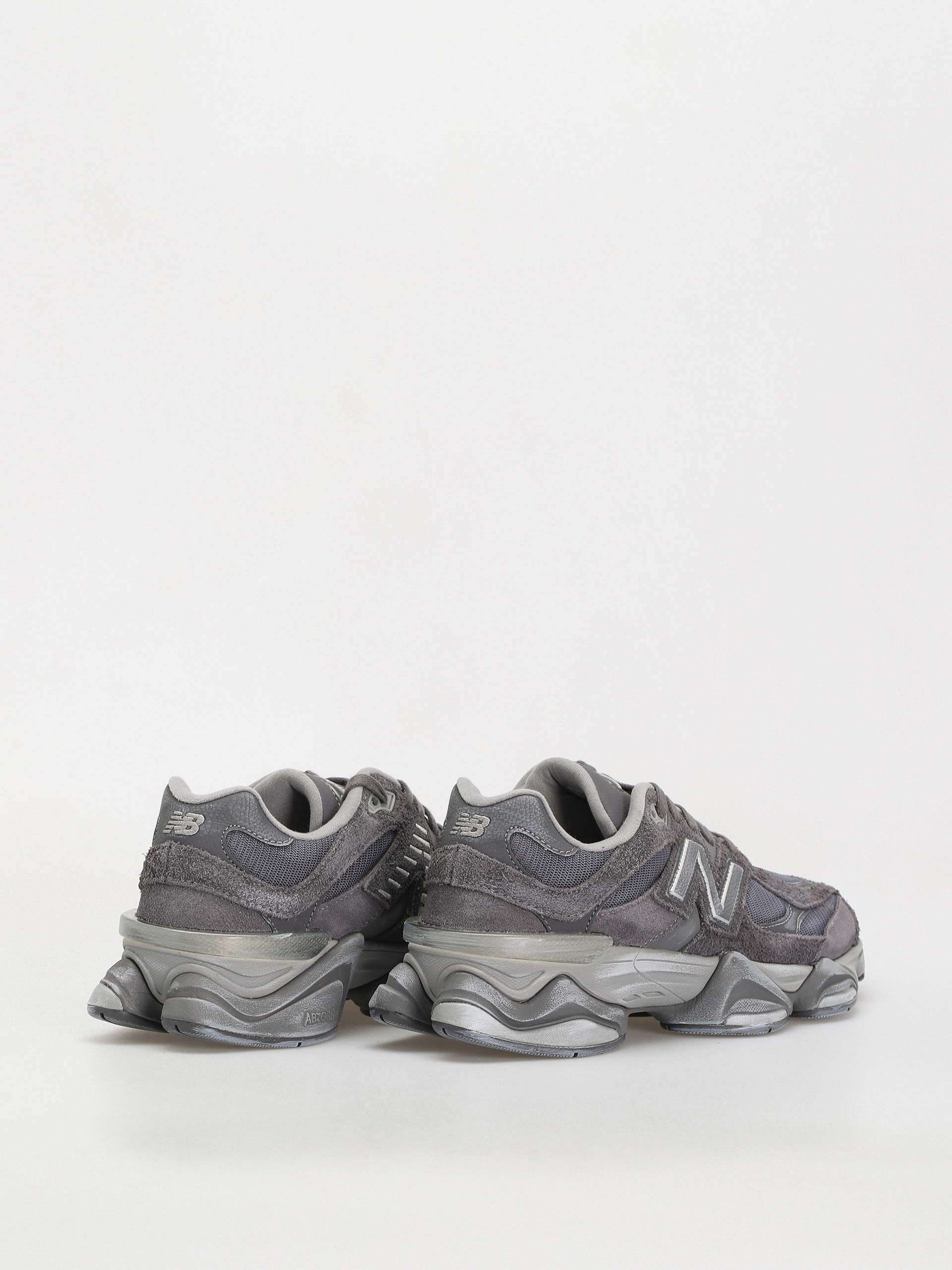 New Balance 9060 Shoes (magnet)