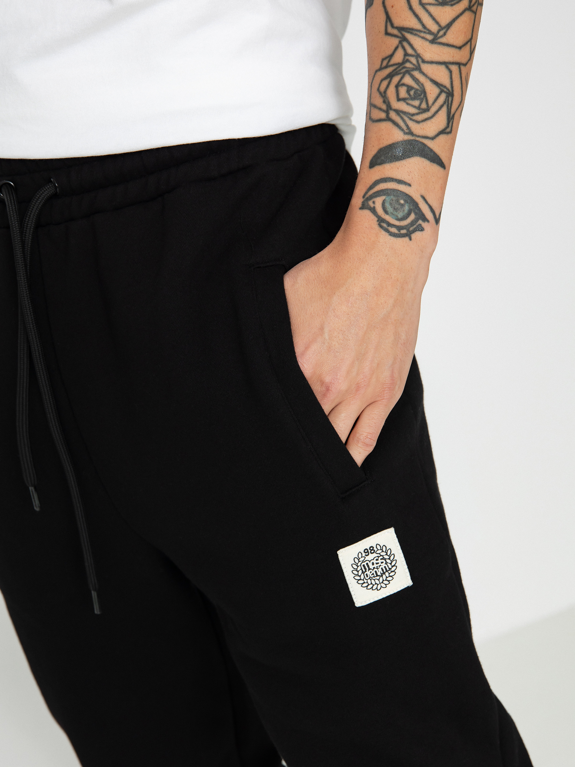 MassDnm Patch Straight Fit Pants (black)
