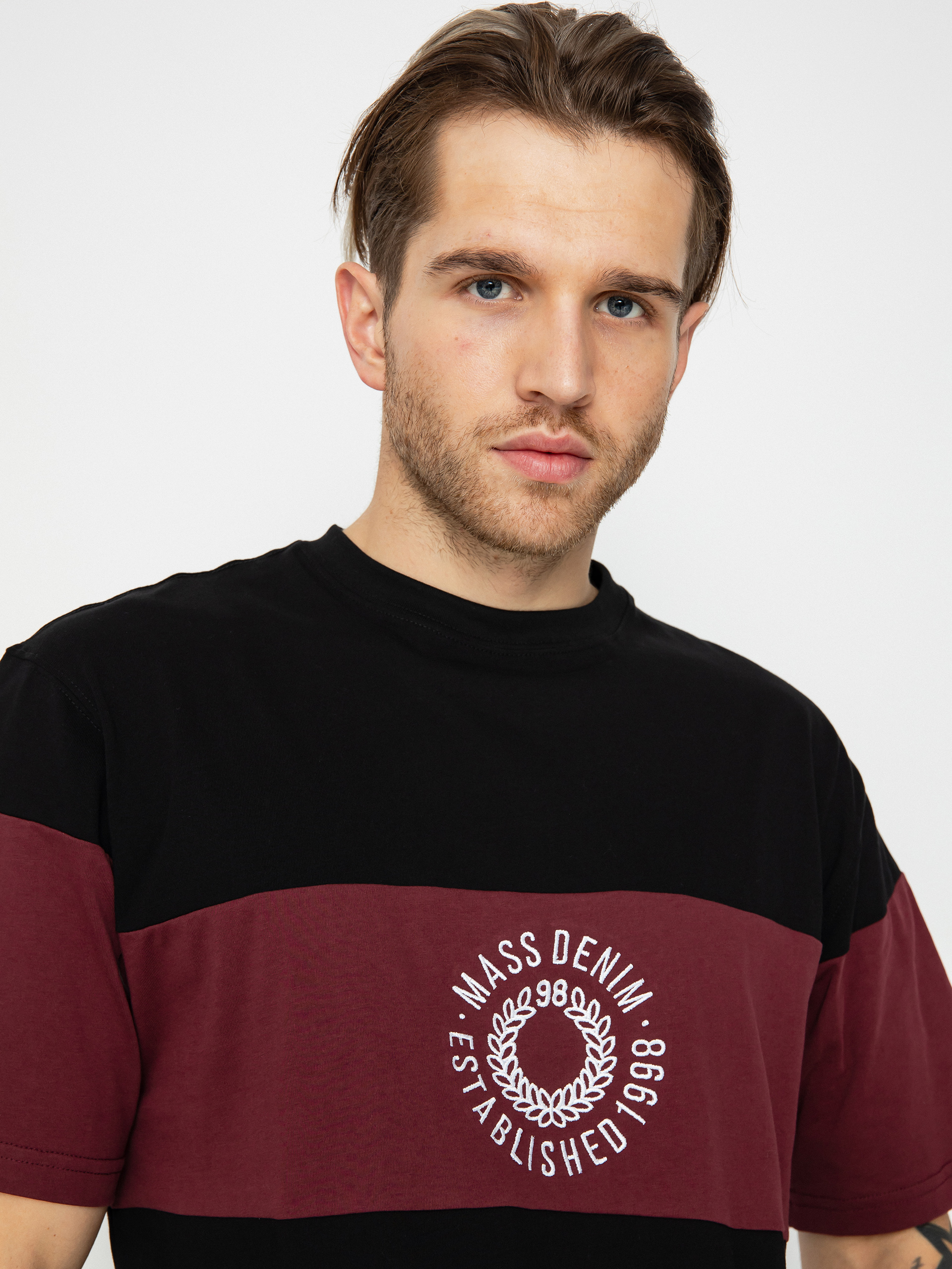 MassDnm Elementary T-Shirt (black)