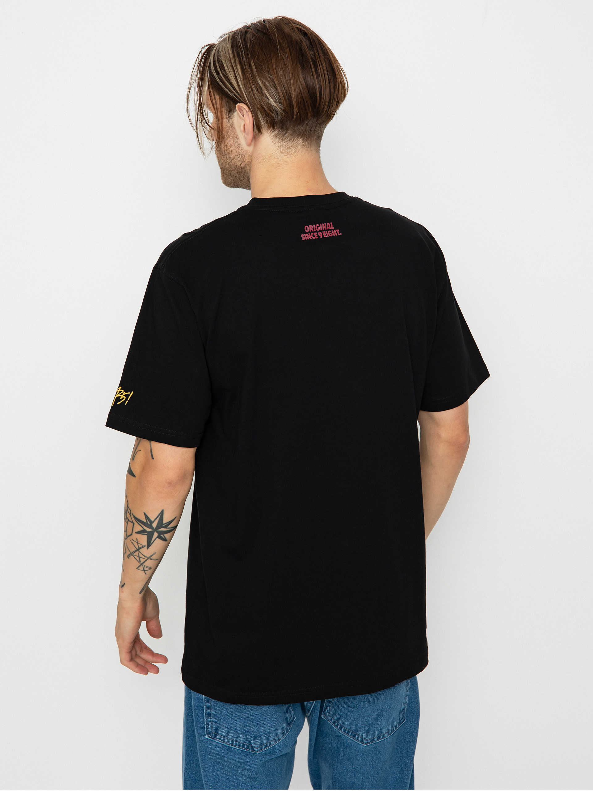 MassDnm Graduate T-shirt (black)