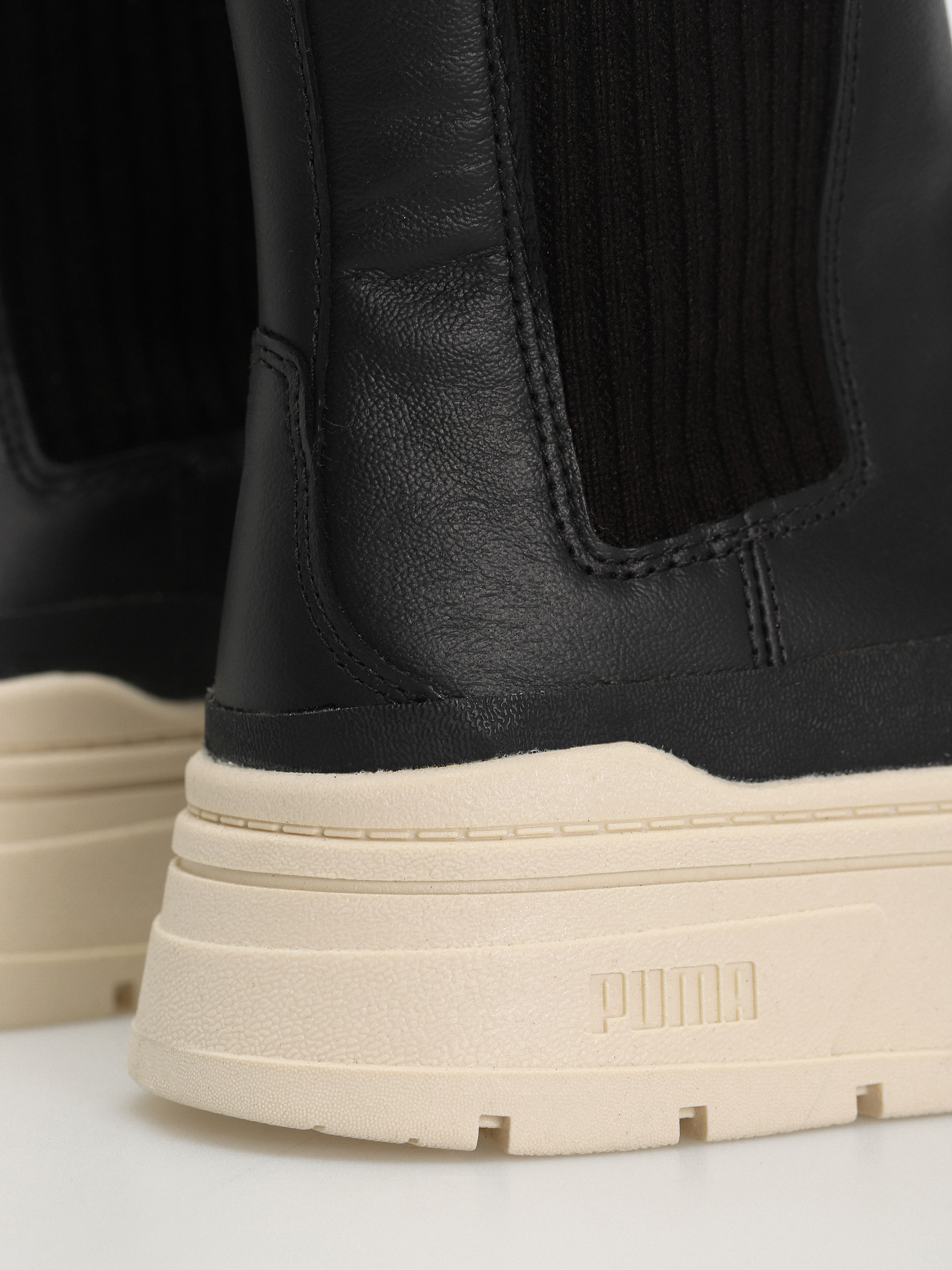 Puma Mayze Stack Chelsea Winter Shoes Wmn (puma black)