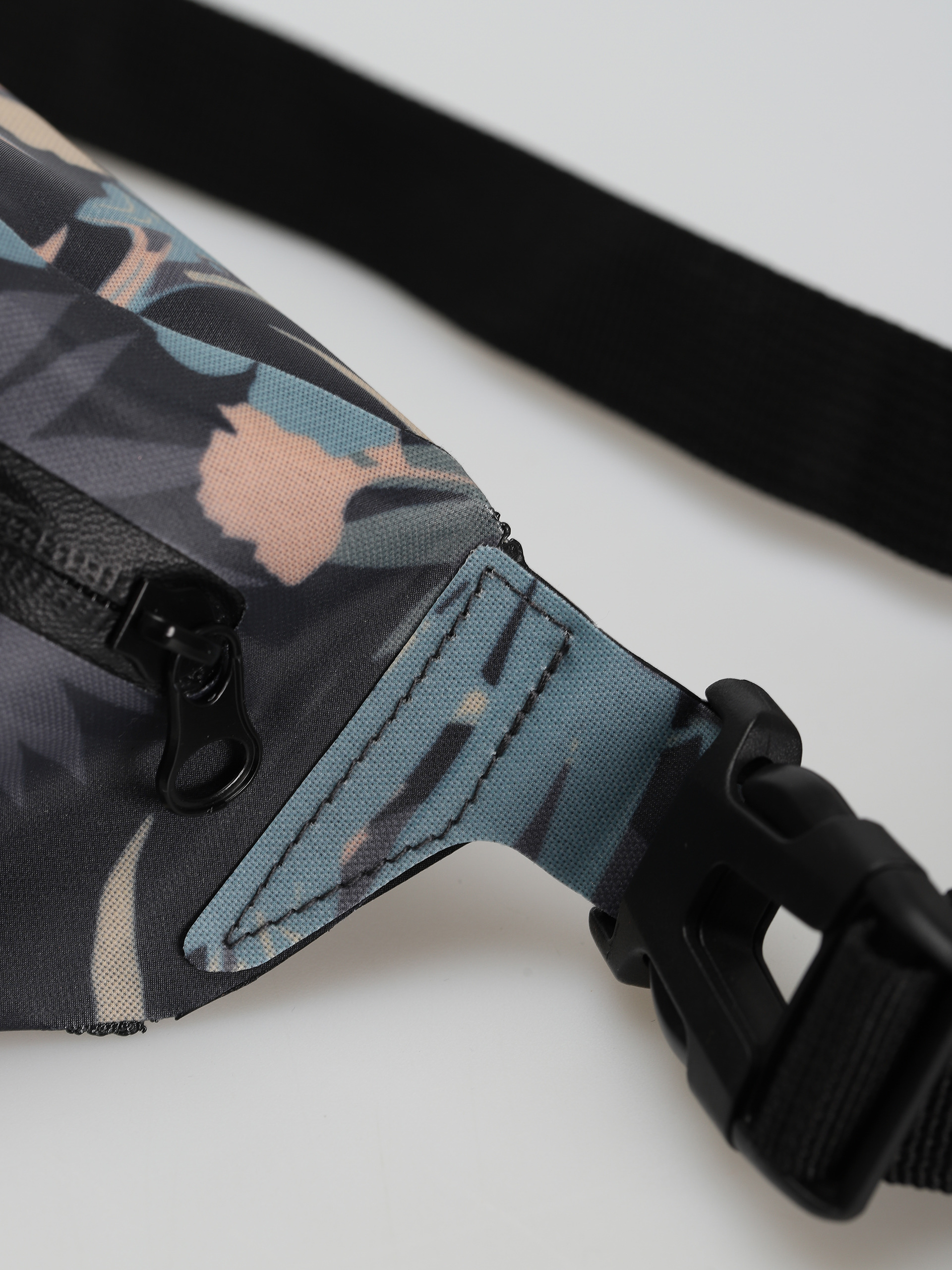 Salty Crew Pinnacle Fanny Pack Bag Wmn (multi)