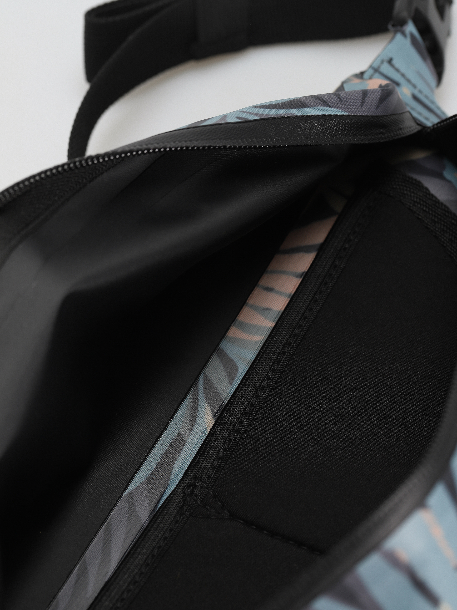 Salty Crew Pinnacle Fanny Pack Bag Wmn (multi)