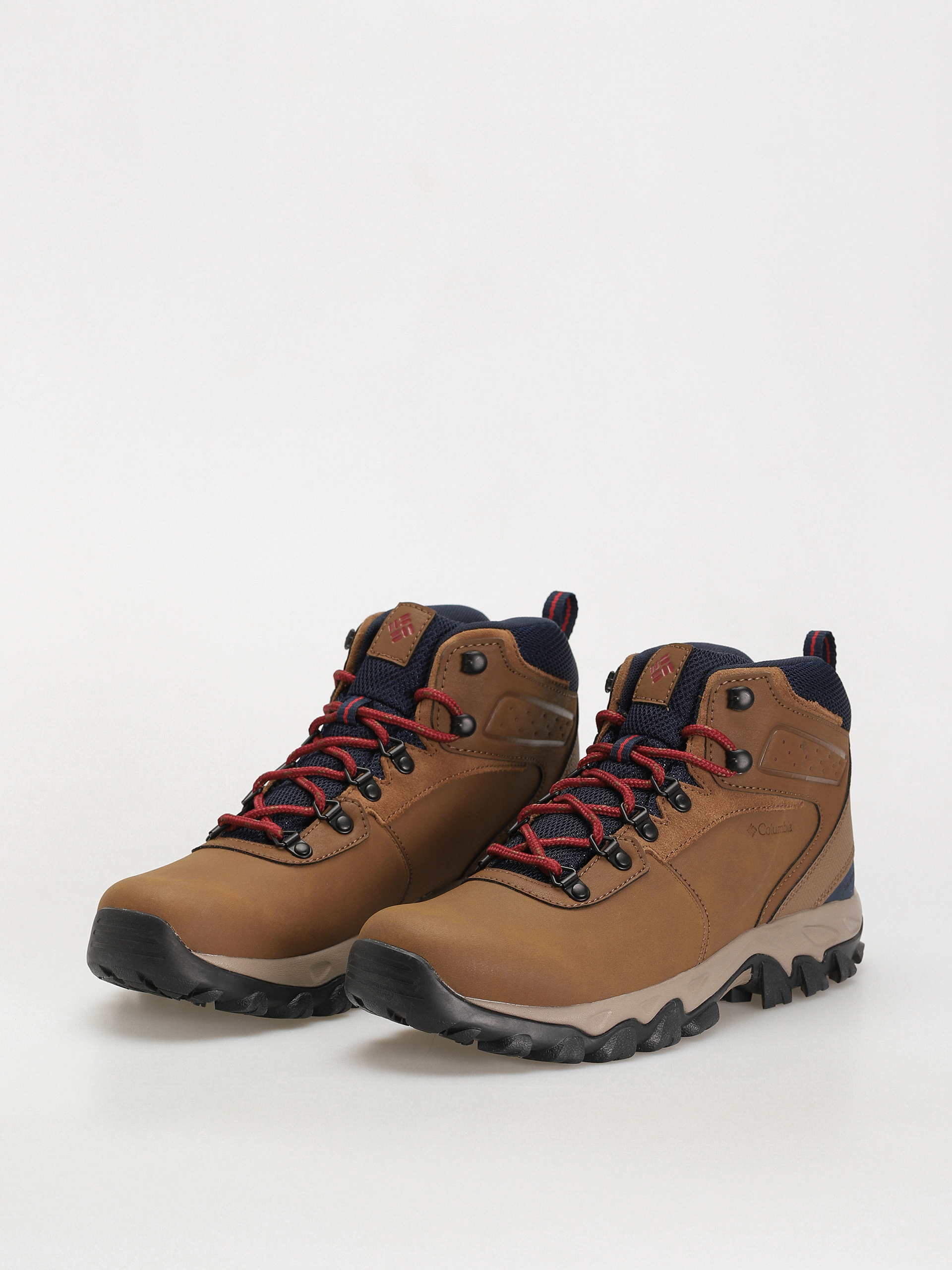 Columbia Newton Ridge Plus II Waterproof Shoes (light brown/red velvet)