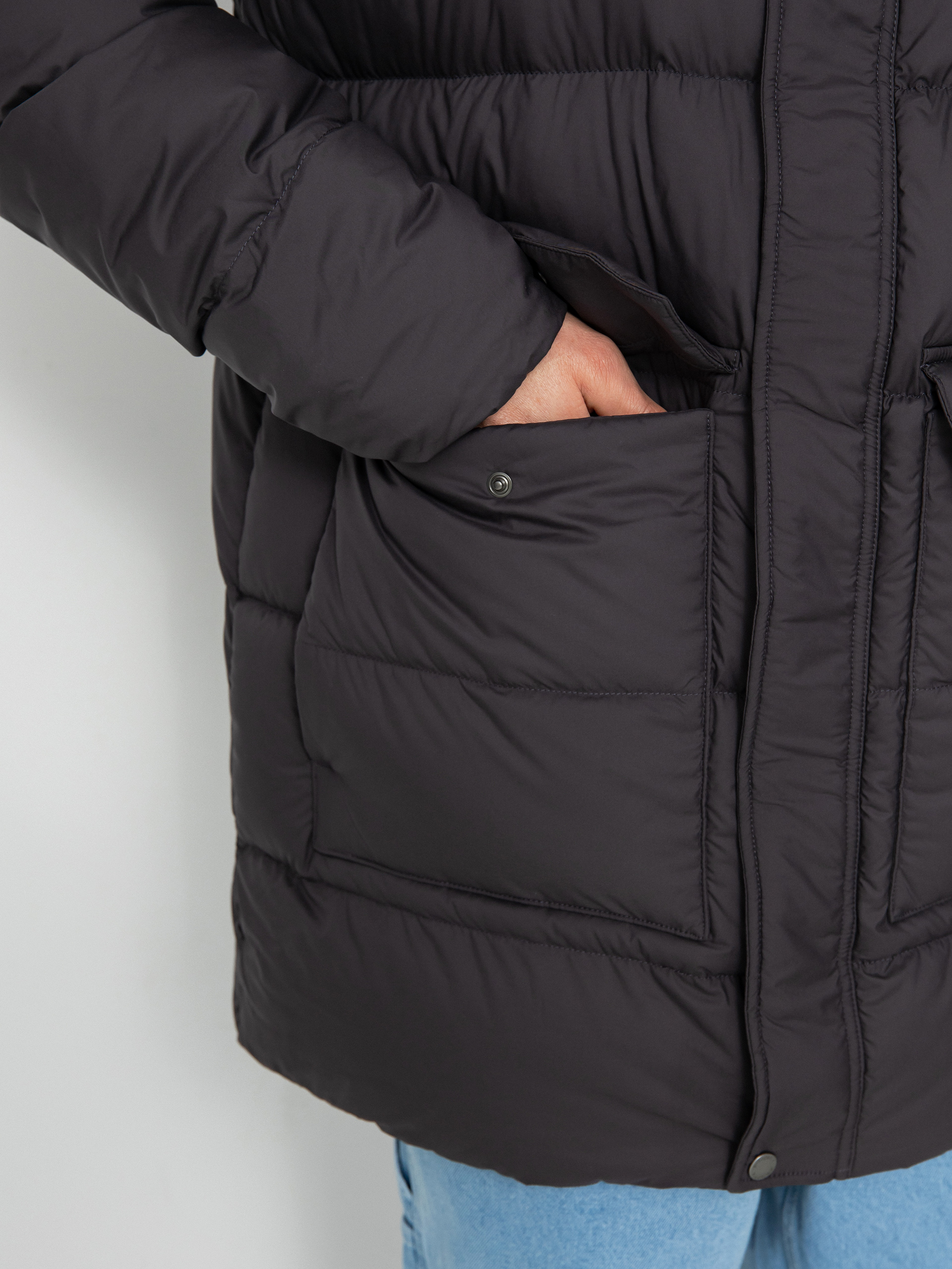 Patagonia Silent Down Parka Jacke (ink black)