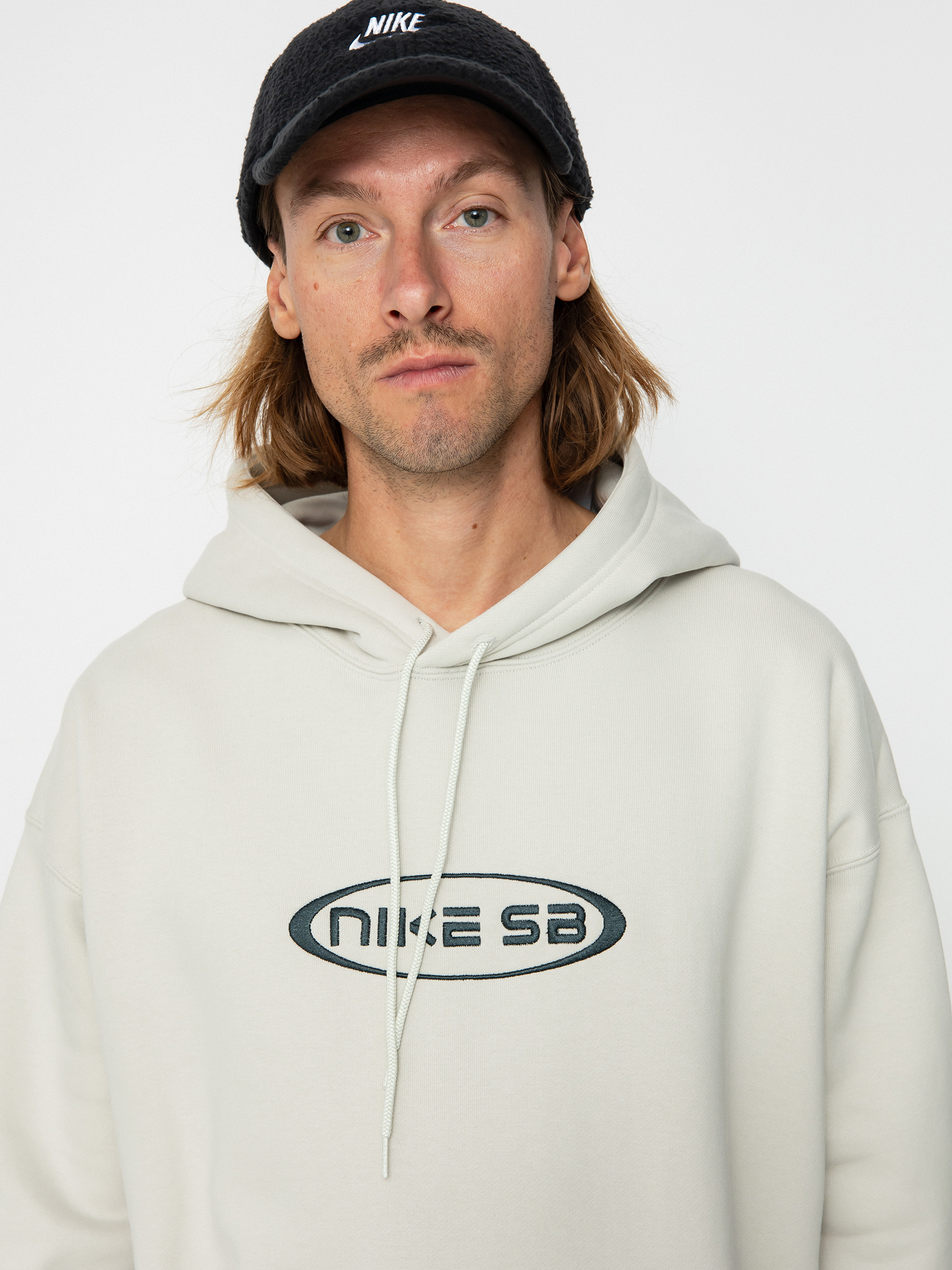 Nike SB FLC HBR HD Hoodie beige (light bone/deep jungle) - Main Image