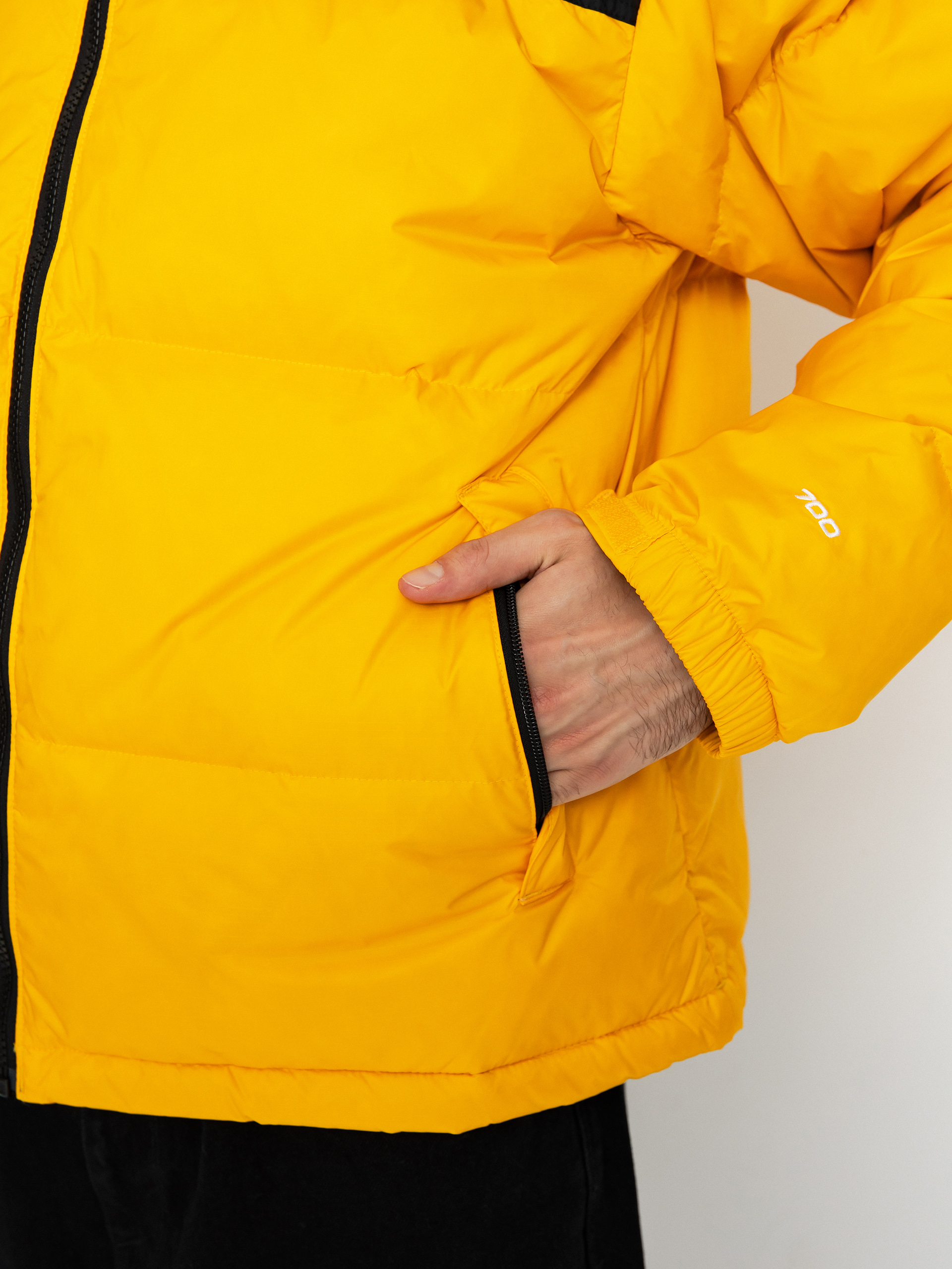 The North Face 1996 Retro Nuptse Jacket (summit gold/tnf black)