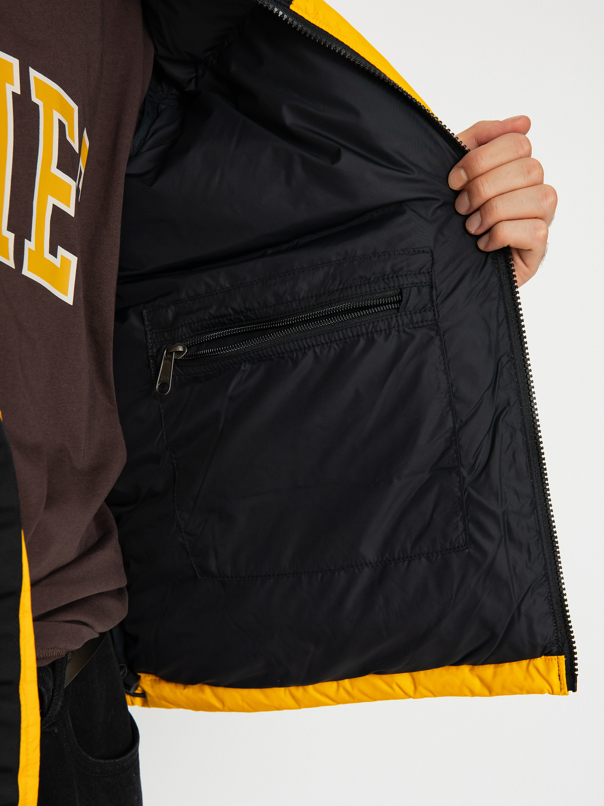 The North Face 1996 Retro Nuptse Jacke (summit gold/tnf black)