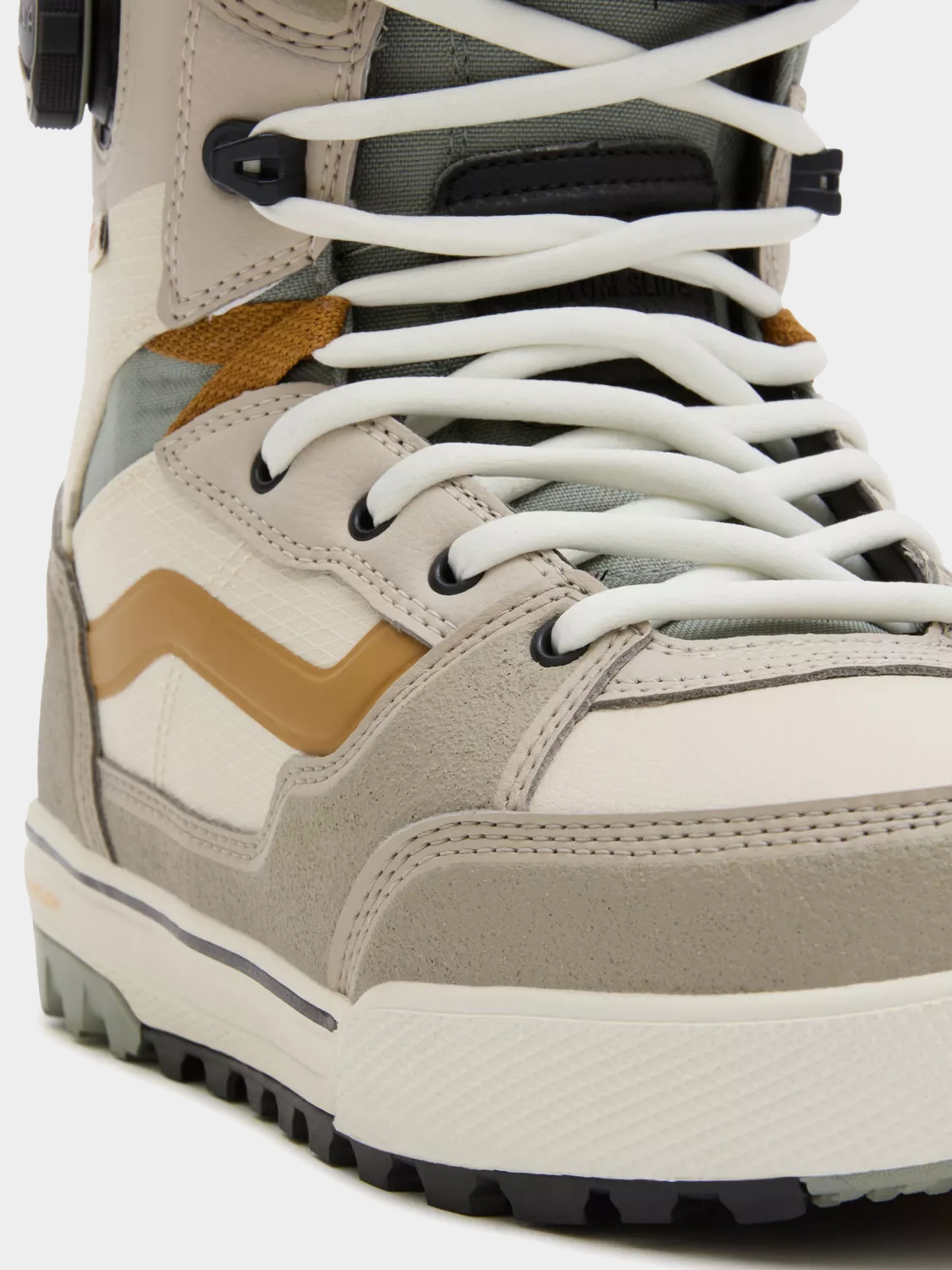 Mens Vans Invado Pro Snowboard boots (darrell mathes beige/khaki)