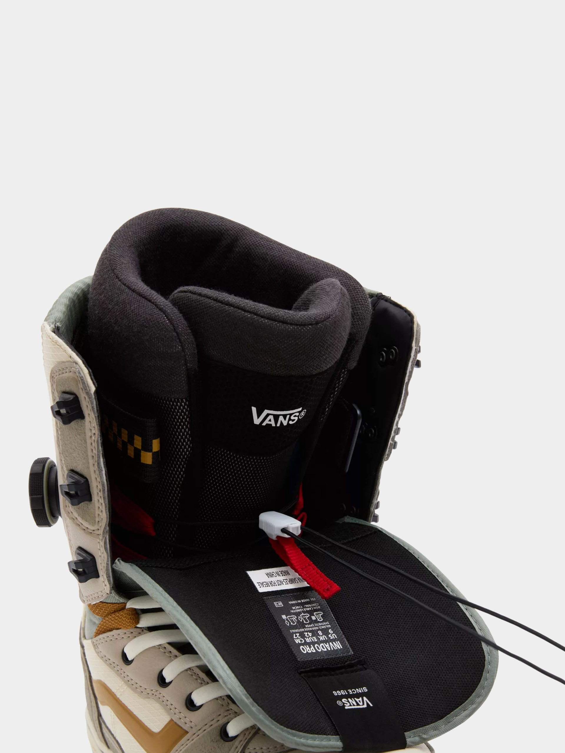 Mens Vans Invado Pro Snowboard boots (darrell mathes beige/khaki)