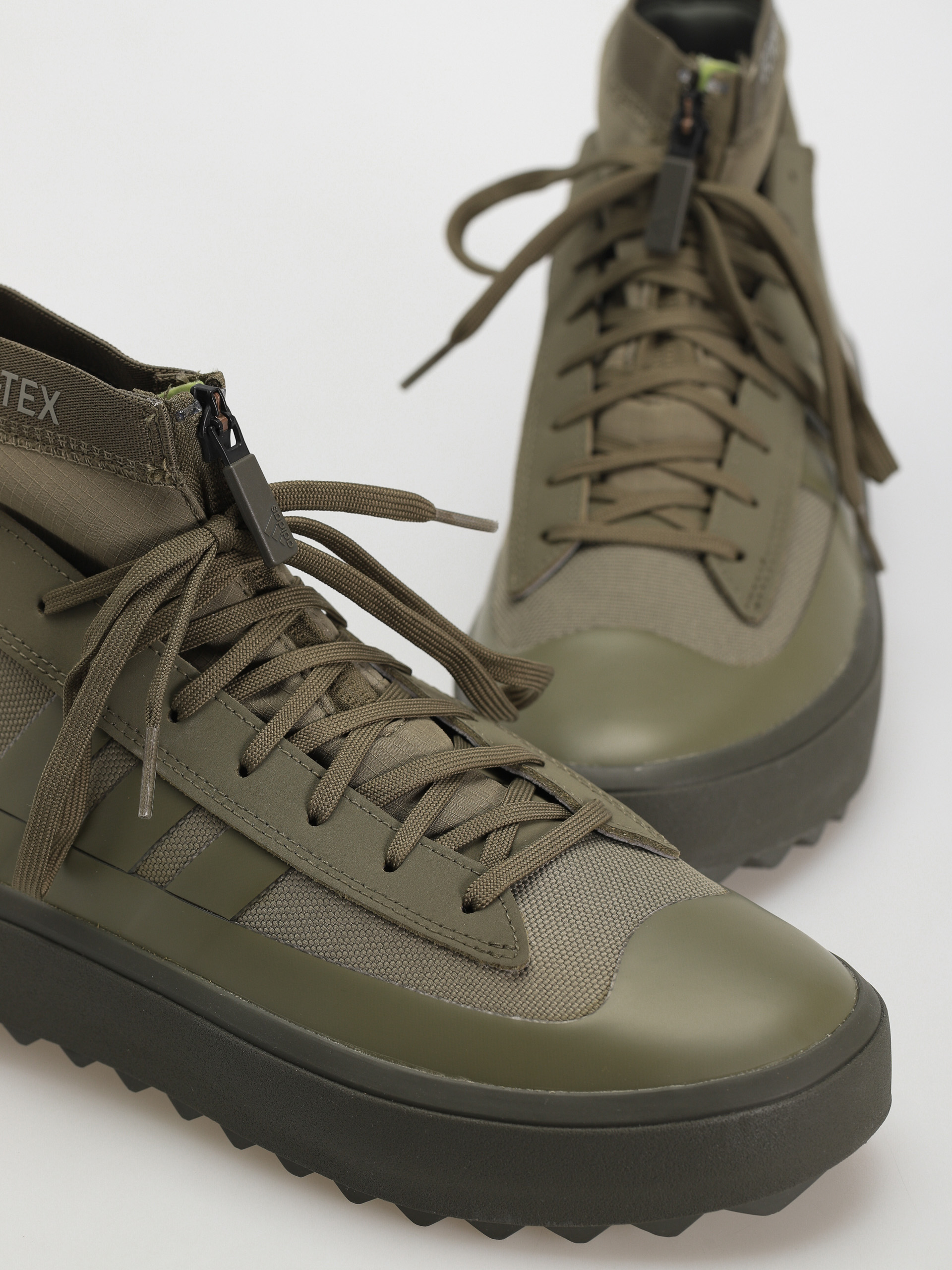 adidas Originals Znsored Hi Gtx Shoes (olistr/olistr/shaoli)