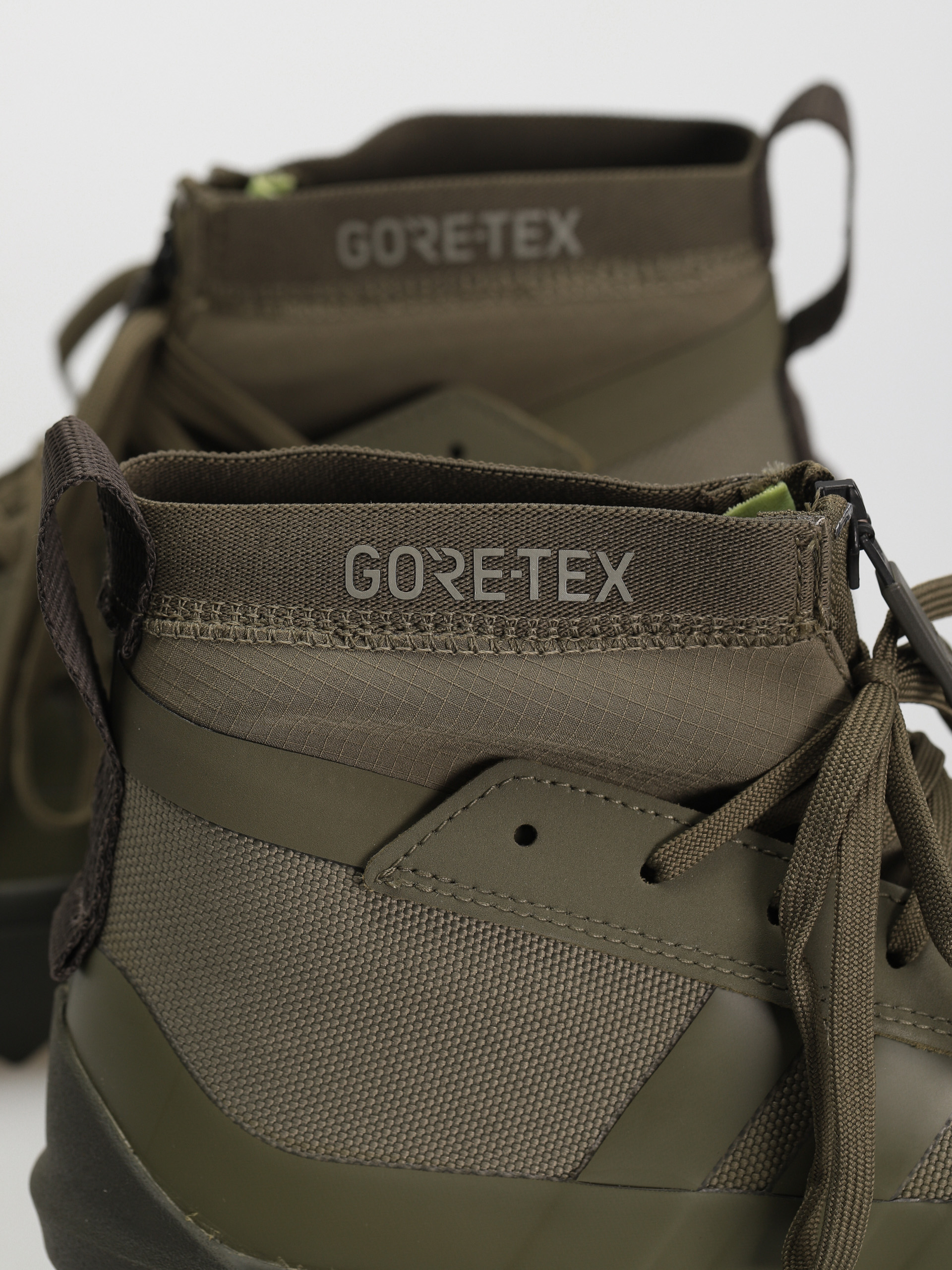adidas Originals Znsored Hi Gtx Shoes (olistr/olistr/shaoli)