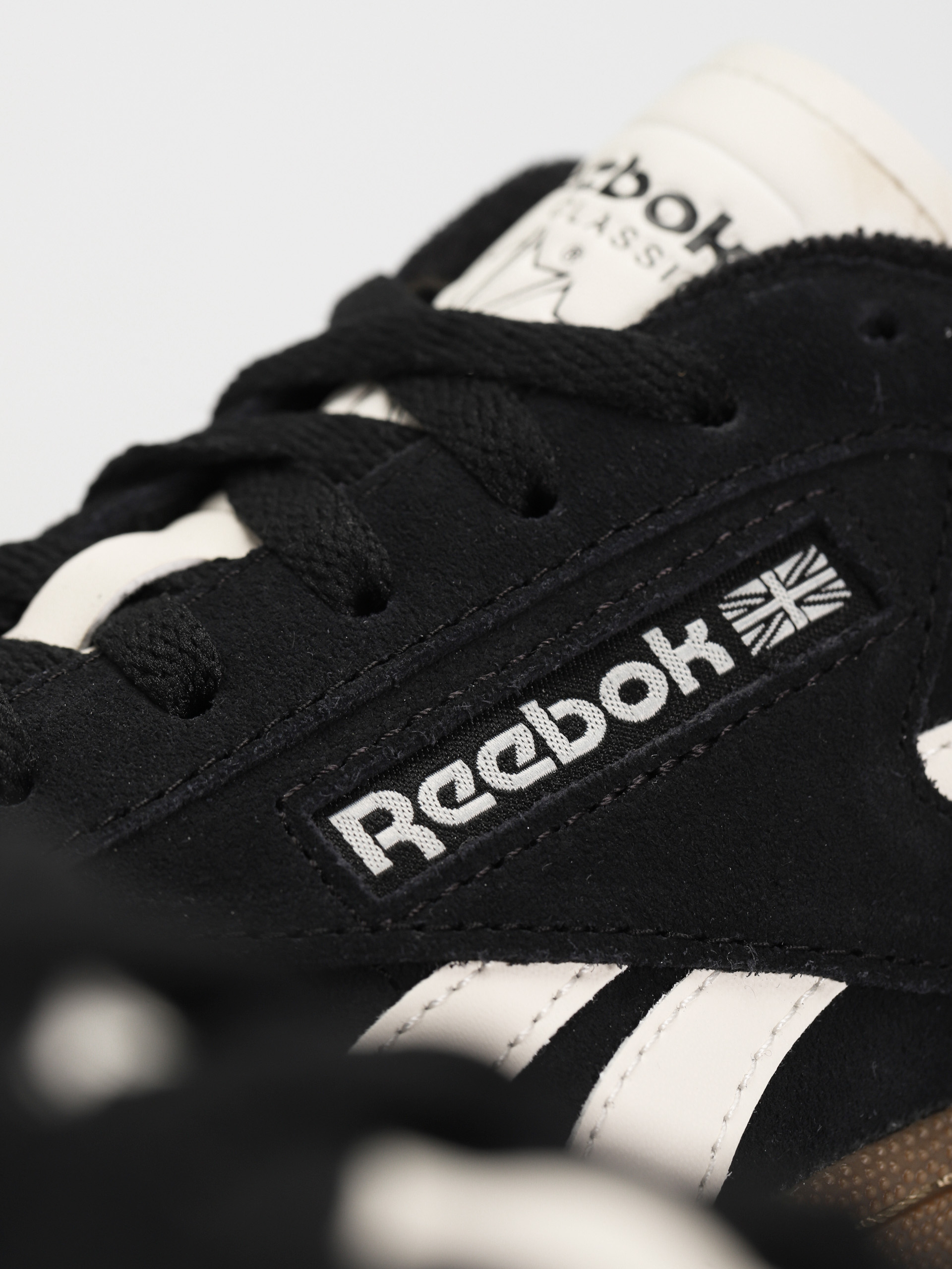 Reebok club c hot sale taping trainers in chalk