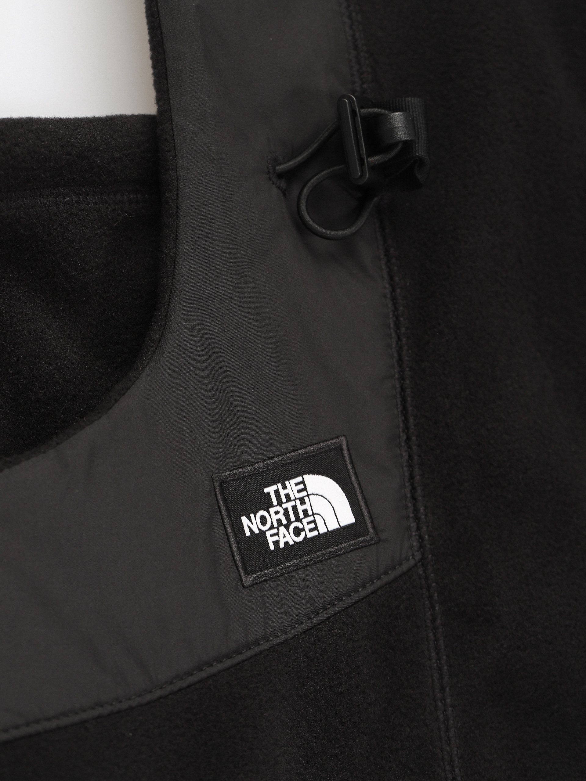 The North Face Whimzy Powder Hood Neckwarmer (tnf black)