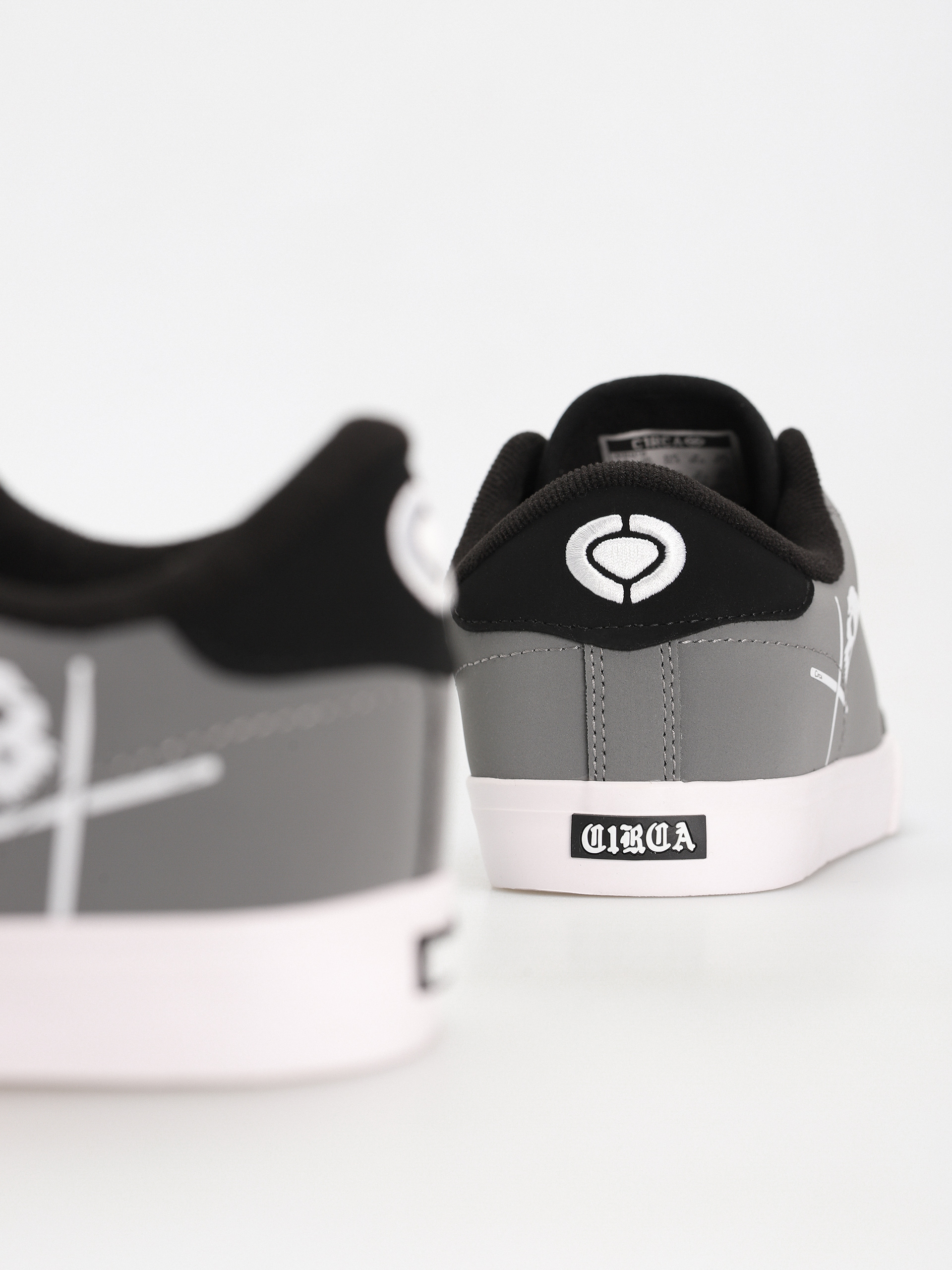 Circa Buckler Sk Schuhe (charcoal grey/black/white)