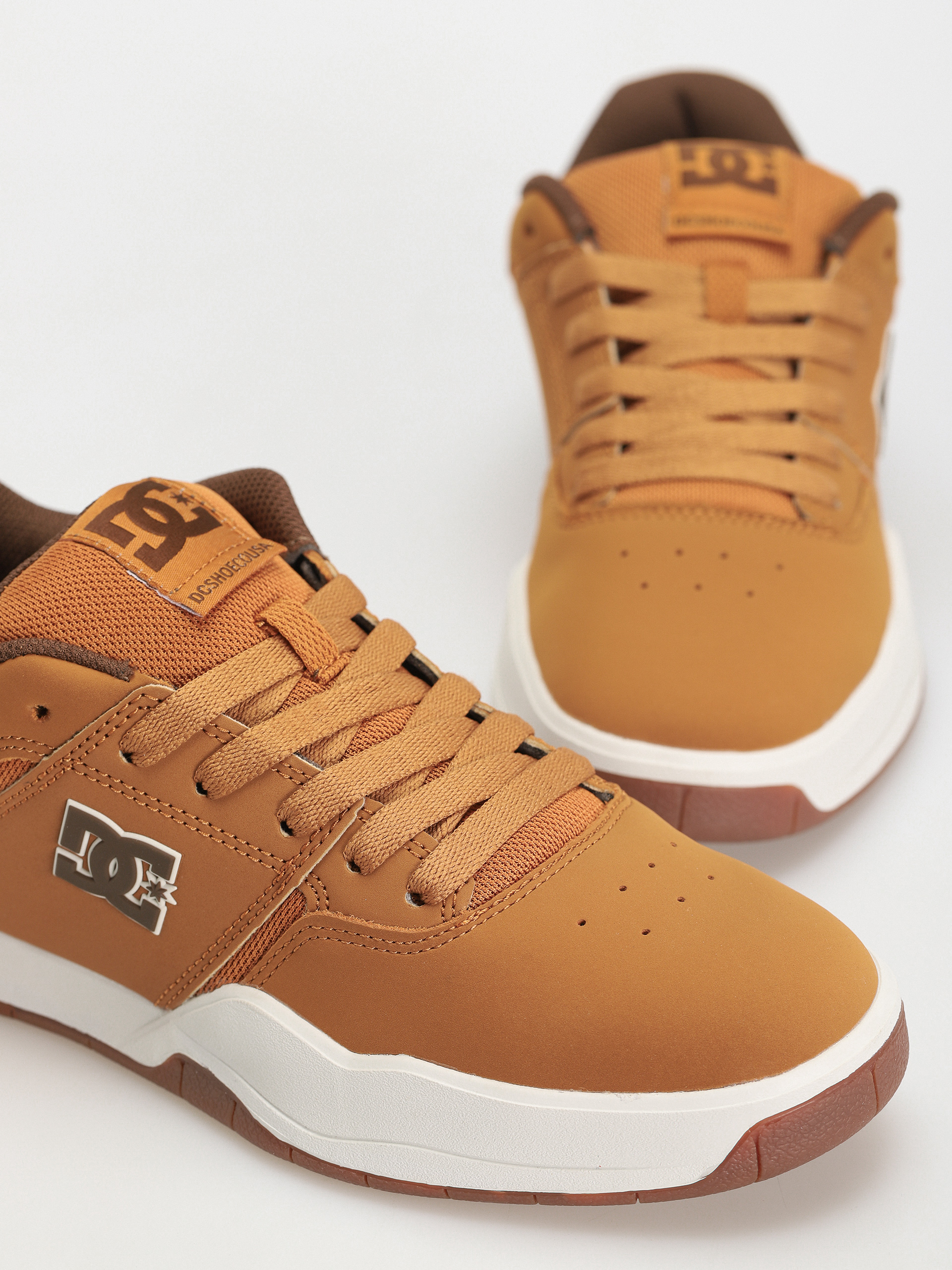 DC Central Shoes (wheat/dk chocolate)