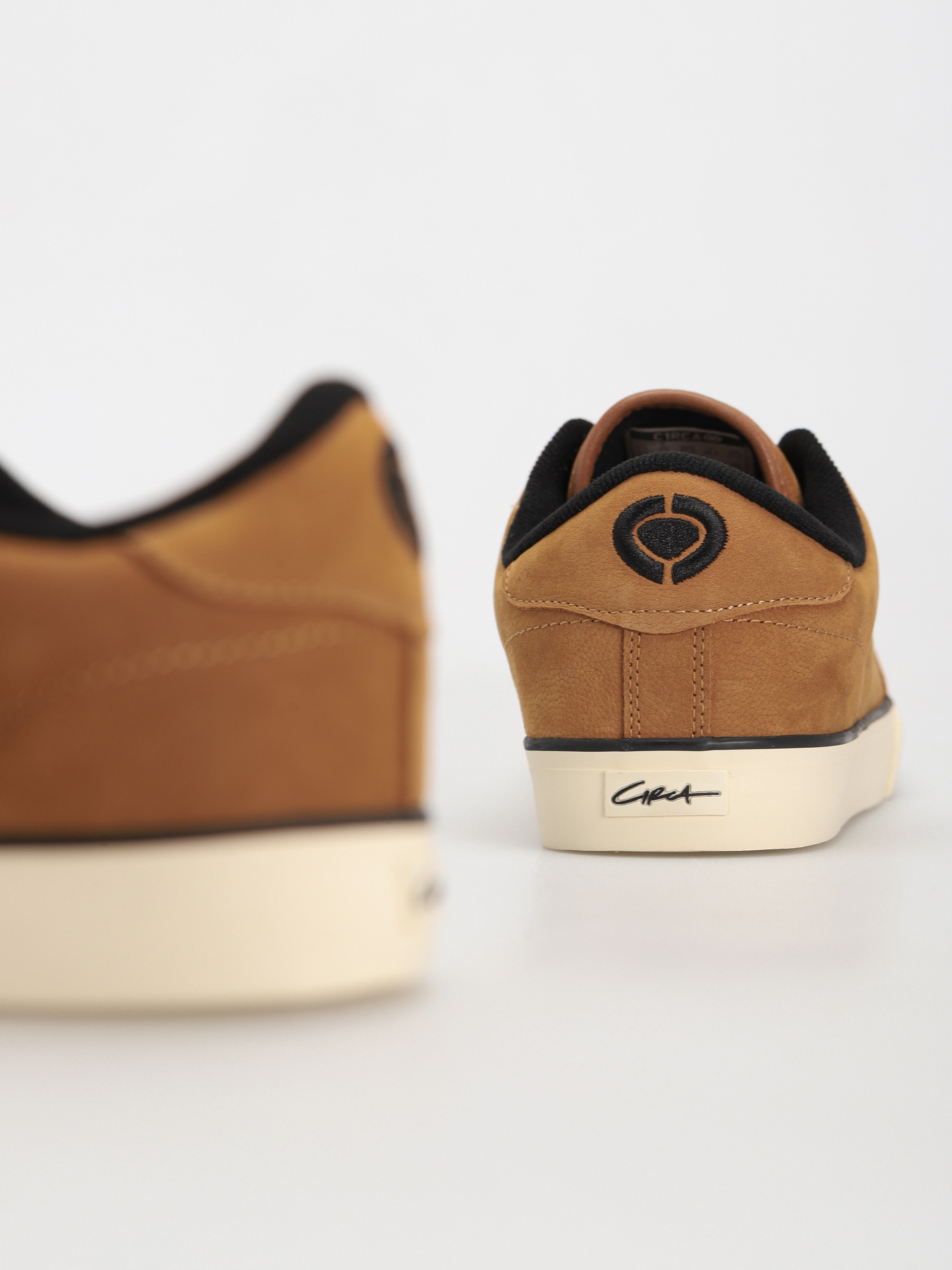 Circa Al 50 Se Shoes (ochre/black/off white)