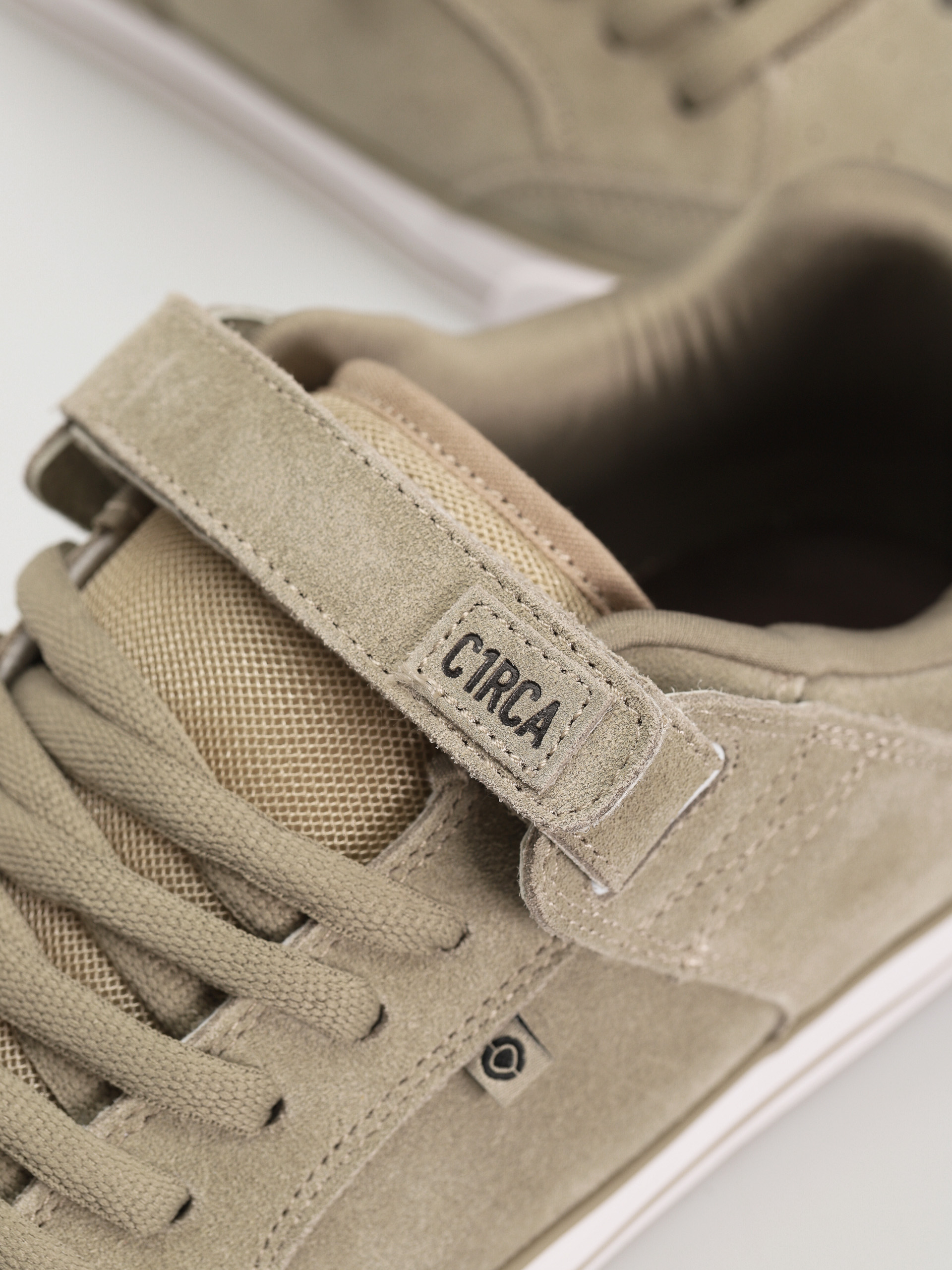 Circa 205 Vulc Shoes (silver sage/white)