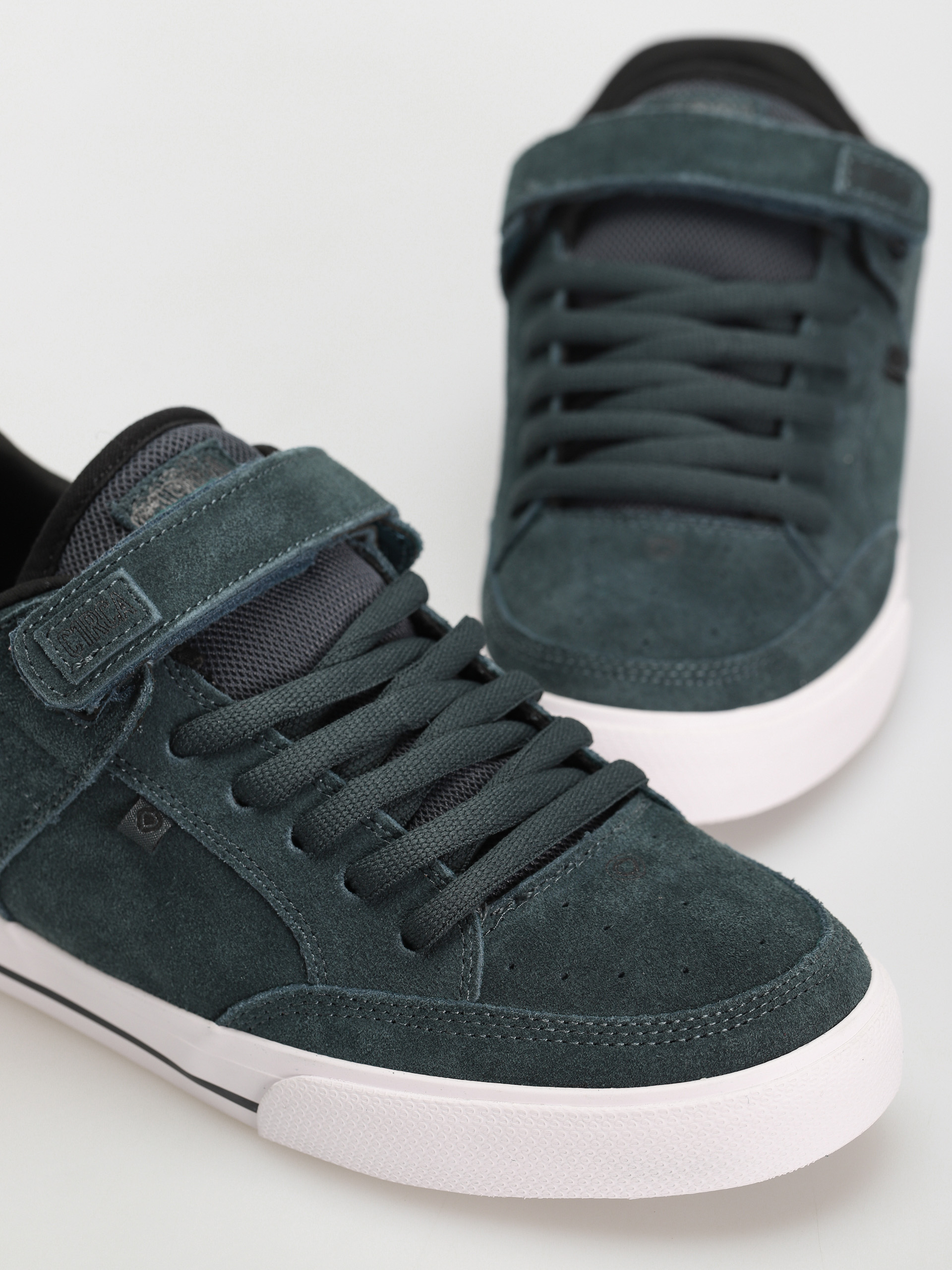 Circa 205 Vulc Shoes (atlantic deep/black/white)