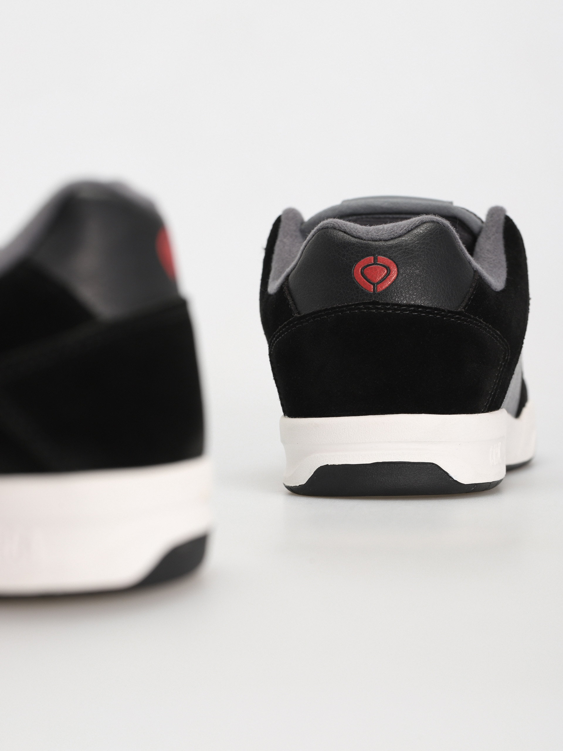 Circa 805 Shoes (black/pewter)