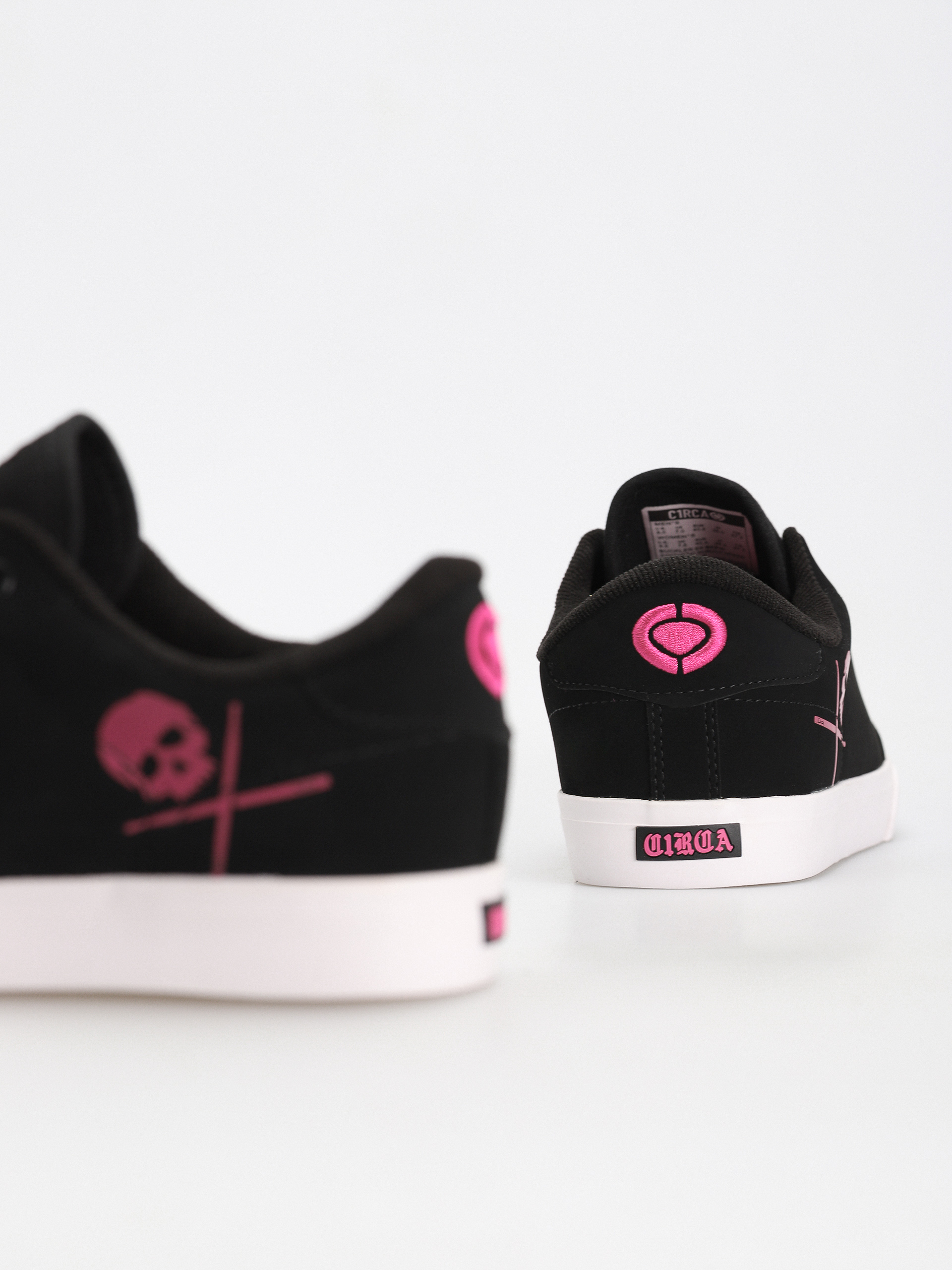 Circa Buckler Sk Shoes (black/fuchsia/white)