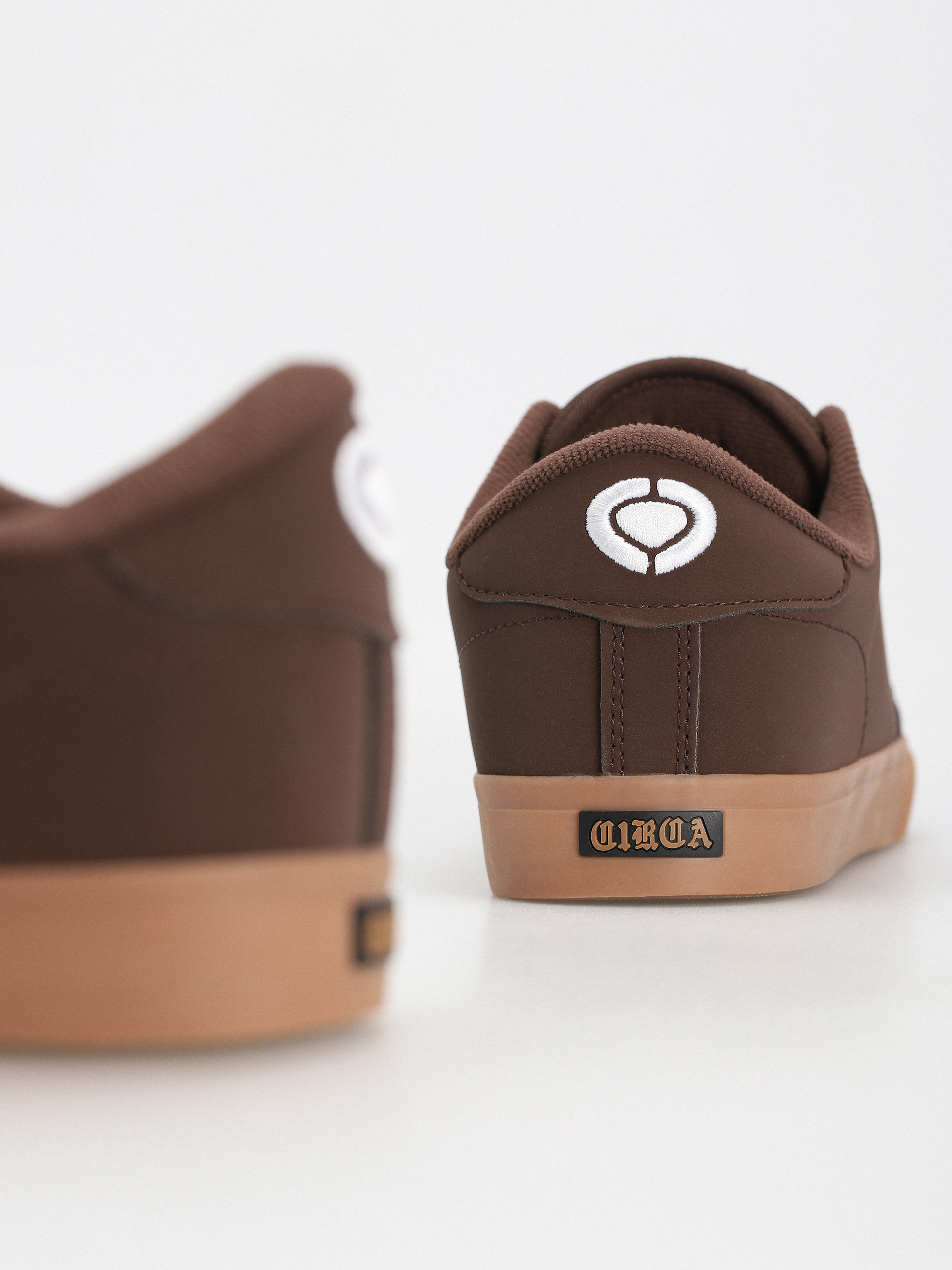 Circa Al 50 Schuhe (potting soil/gum)