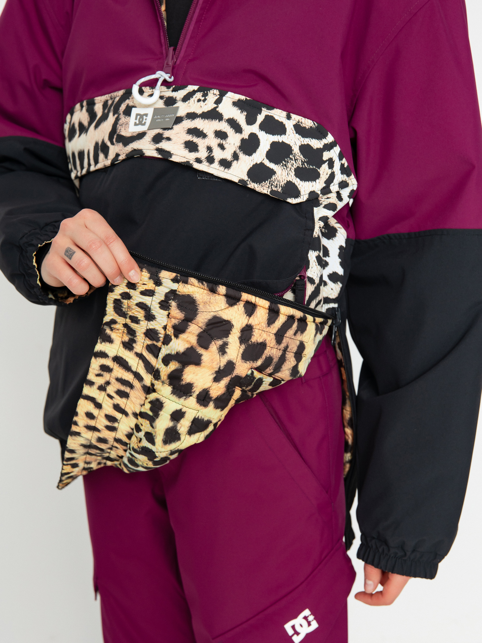 Womens DC Nexus Snowboard jacket (magenta purple)