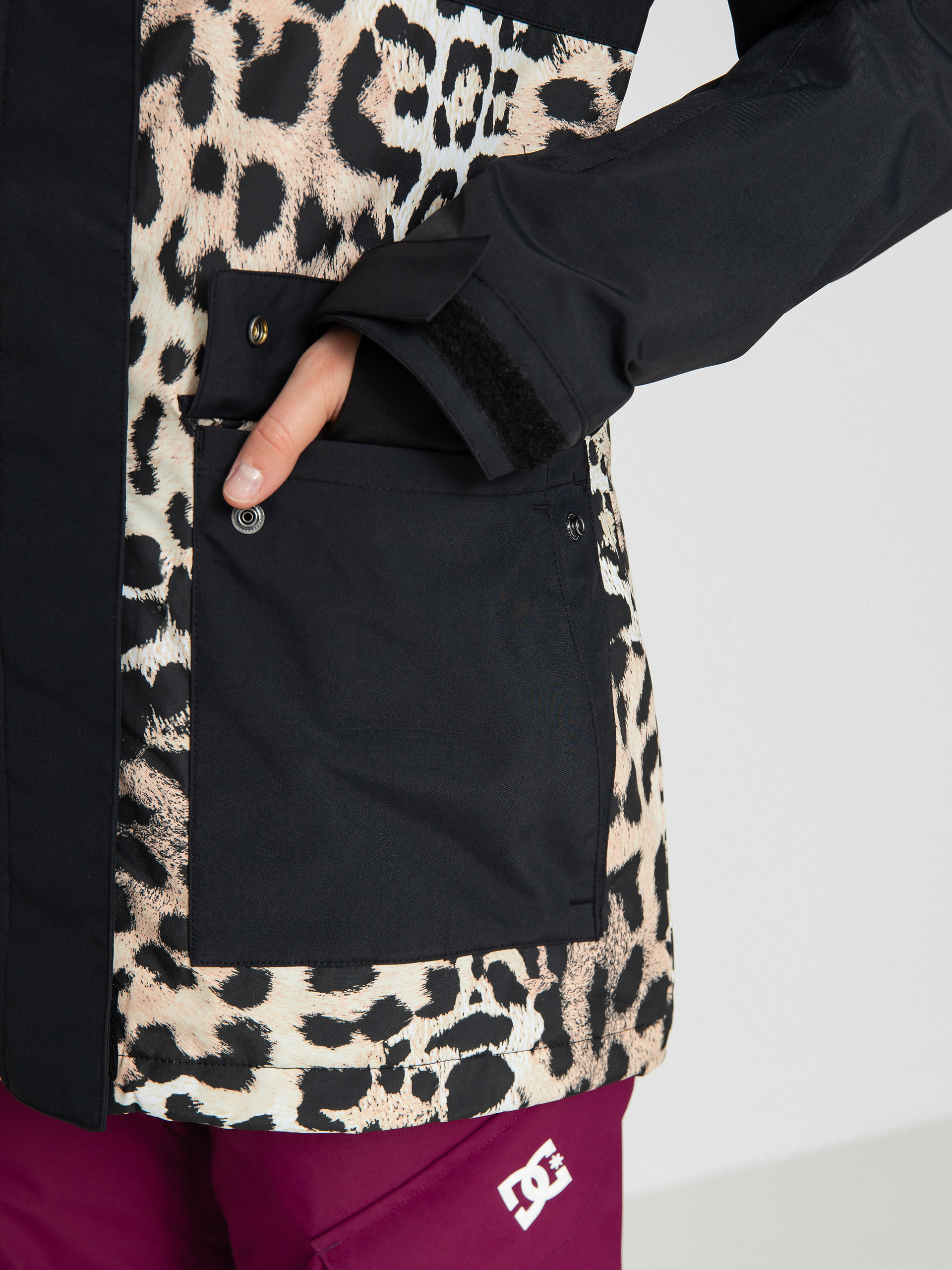 Womens DC Cruiser Snowboard jacket (big cat)