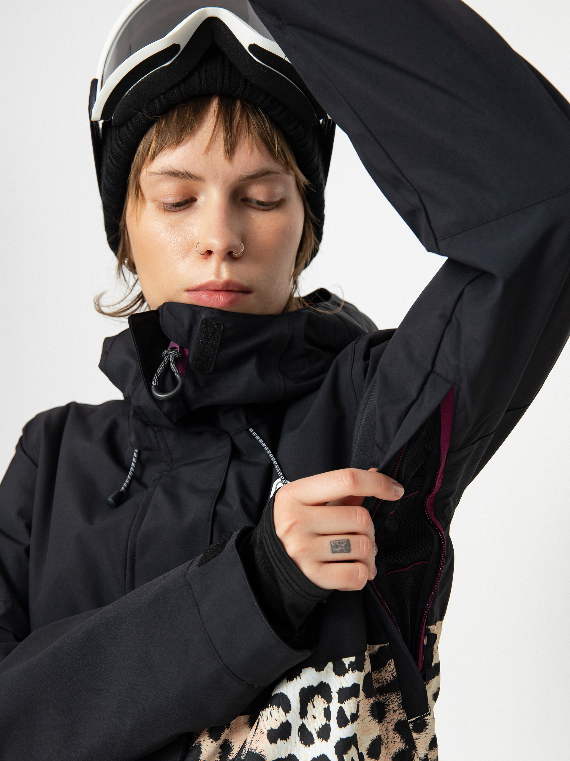 Womens DC Cruiser Snowboard jacket (big cat)