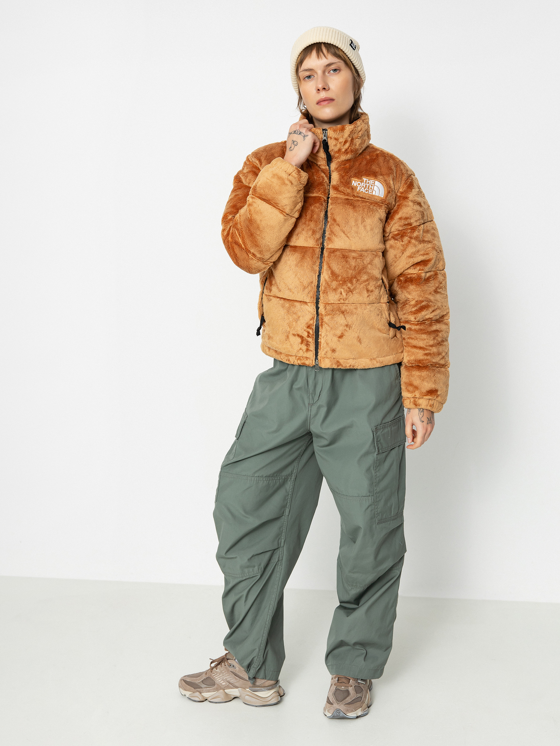 The North Face Versa Velour Nuptse Jacke Wmn (almond butter)