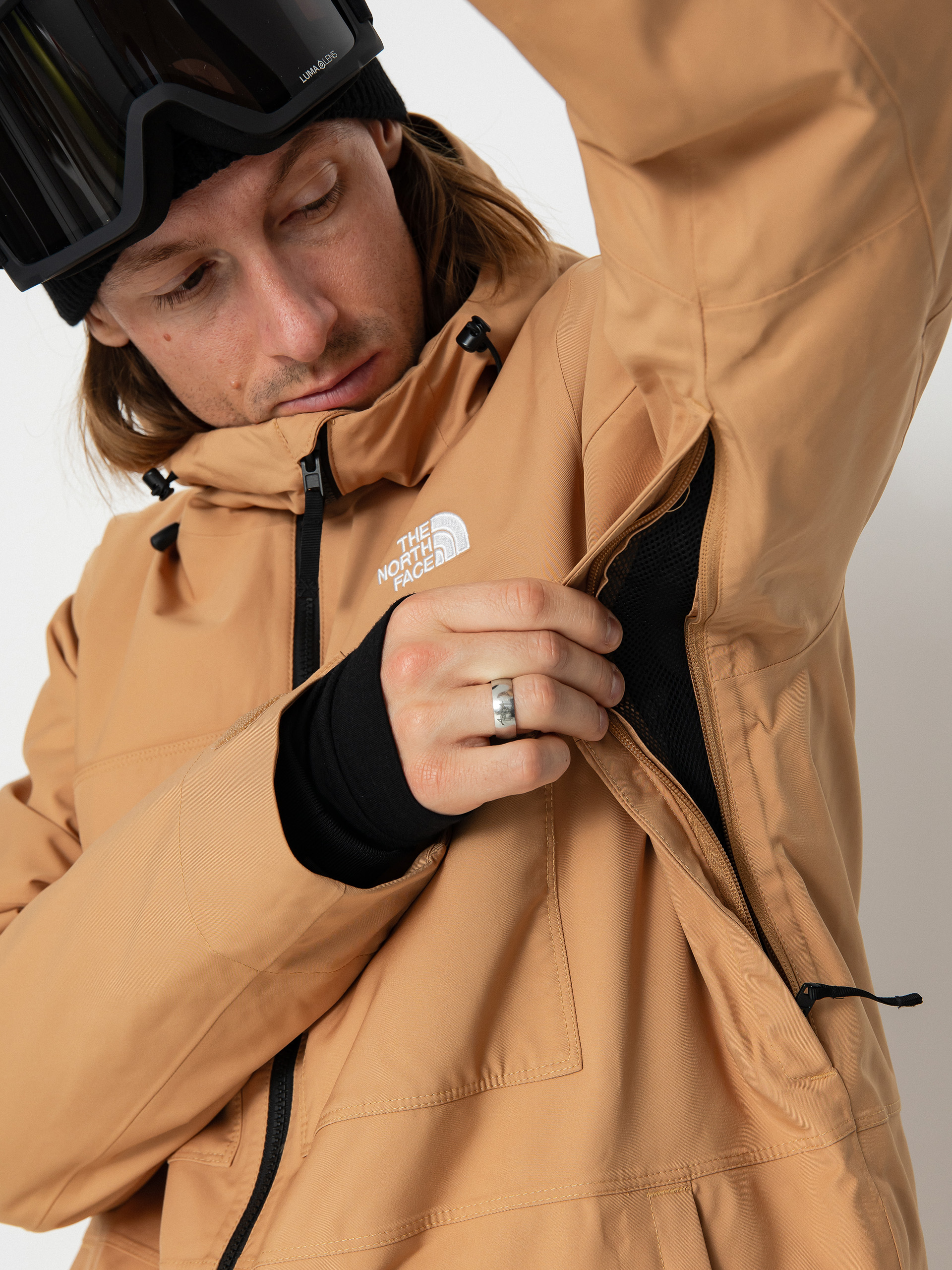 Mens The North Face Fourbarrel Triclimate Snowboard jacket (almond butter/tnf black)