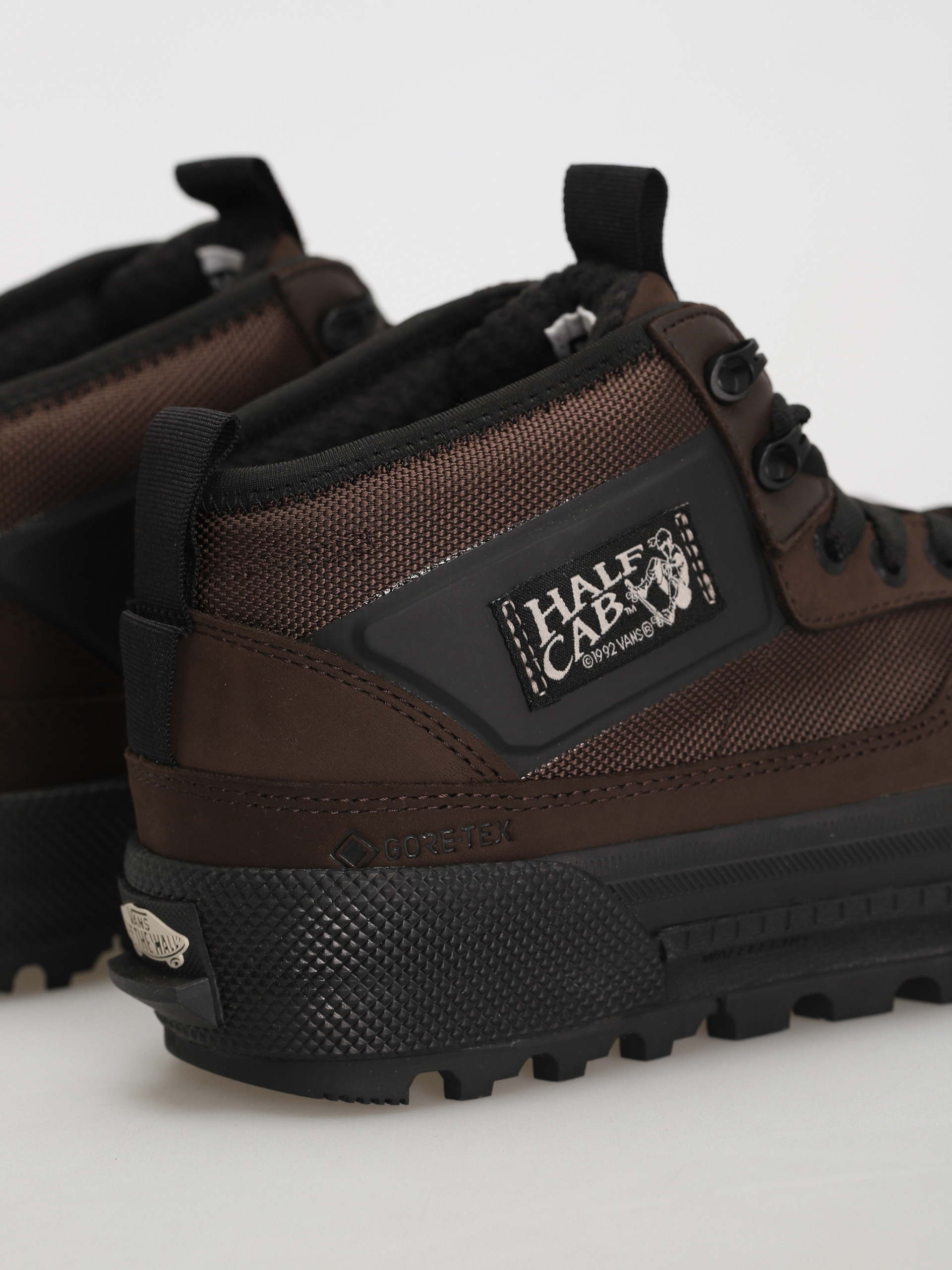 Vans Half Cab Gore Tex MTE 3 Shoes (brown/black)
