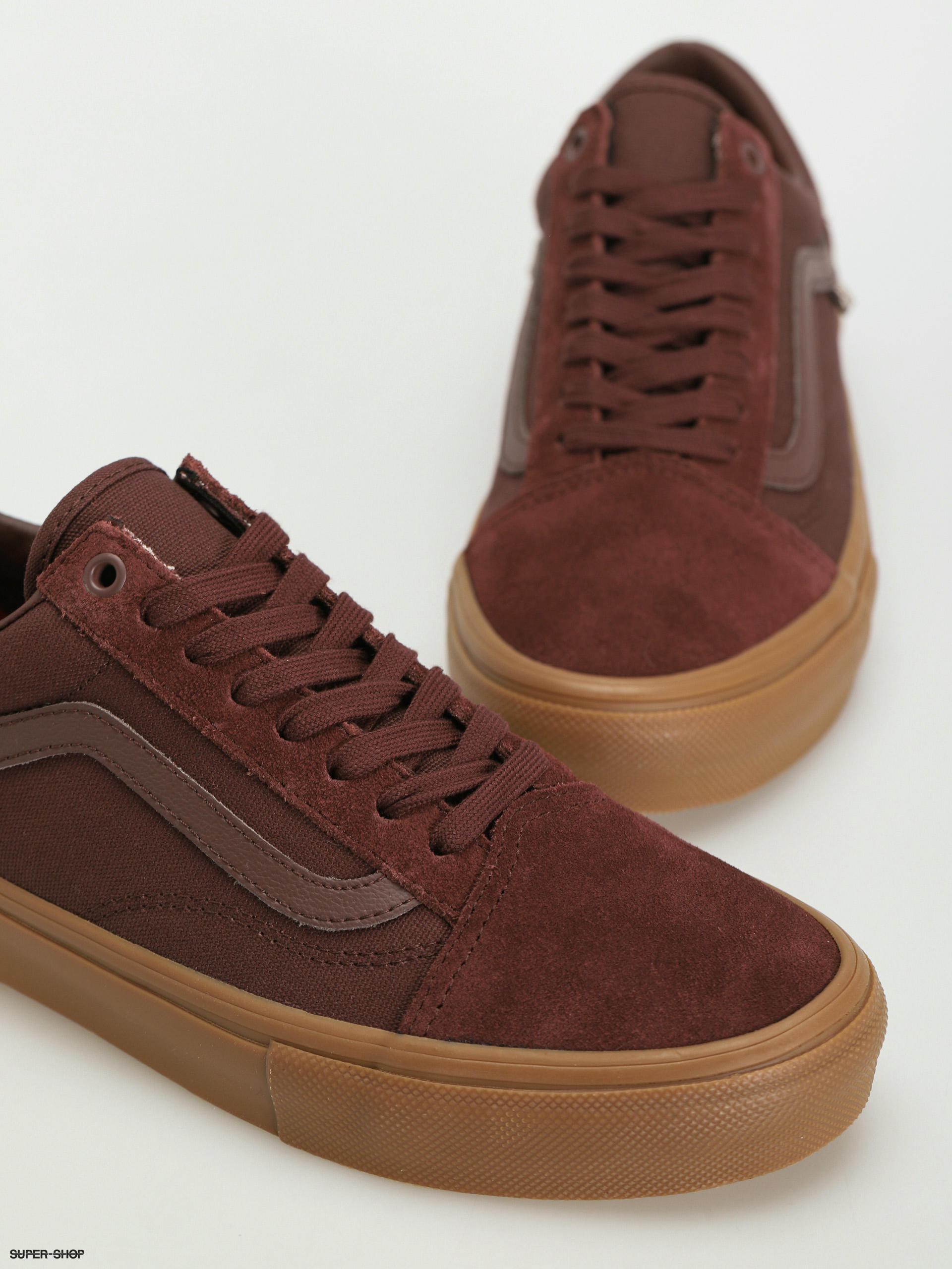 Vans old skool red gum outlet sole