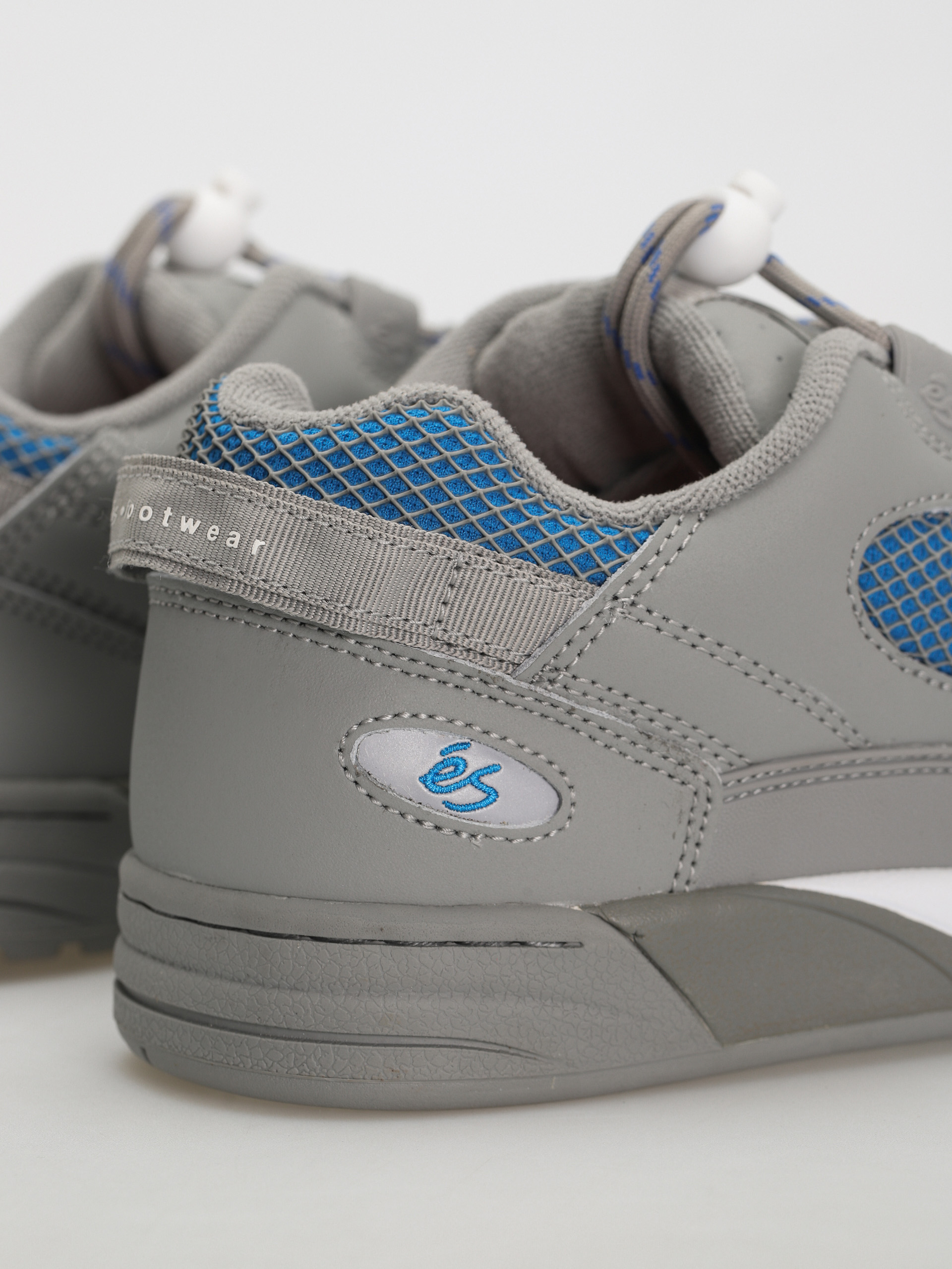 eS Muska Shoes (grey)