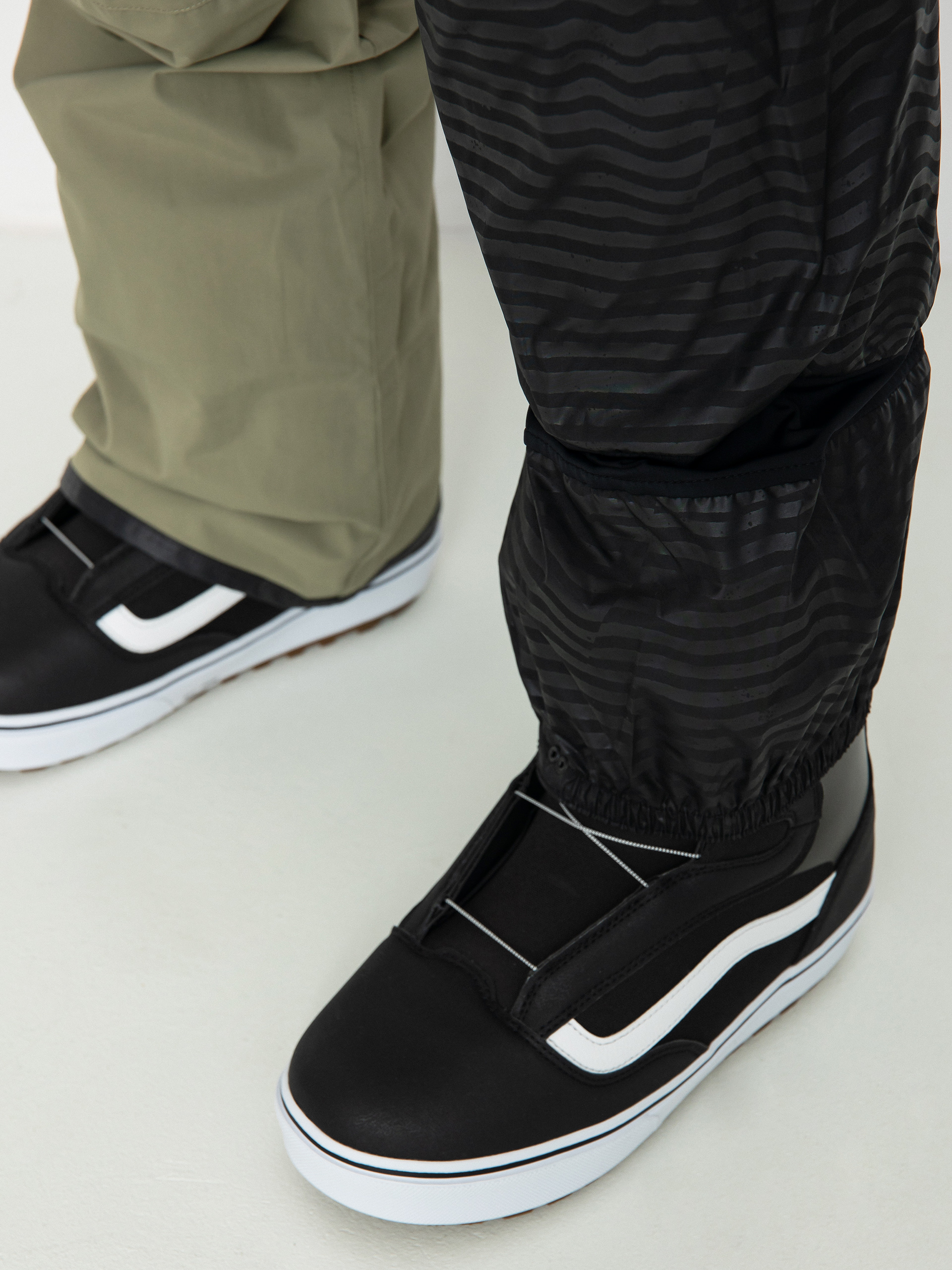 Volcom L Gore Tex Snowboard pants - green (light military)