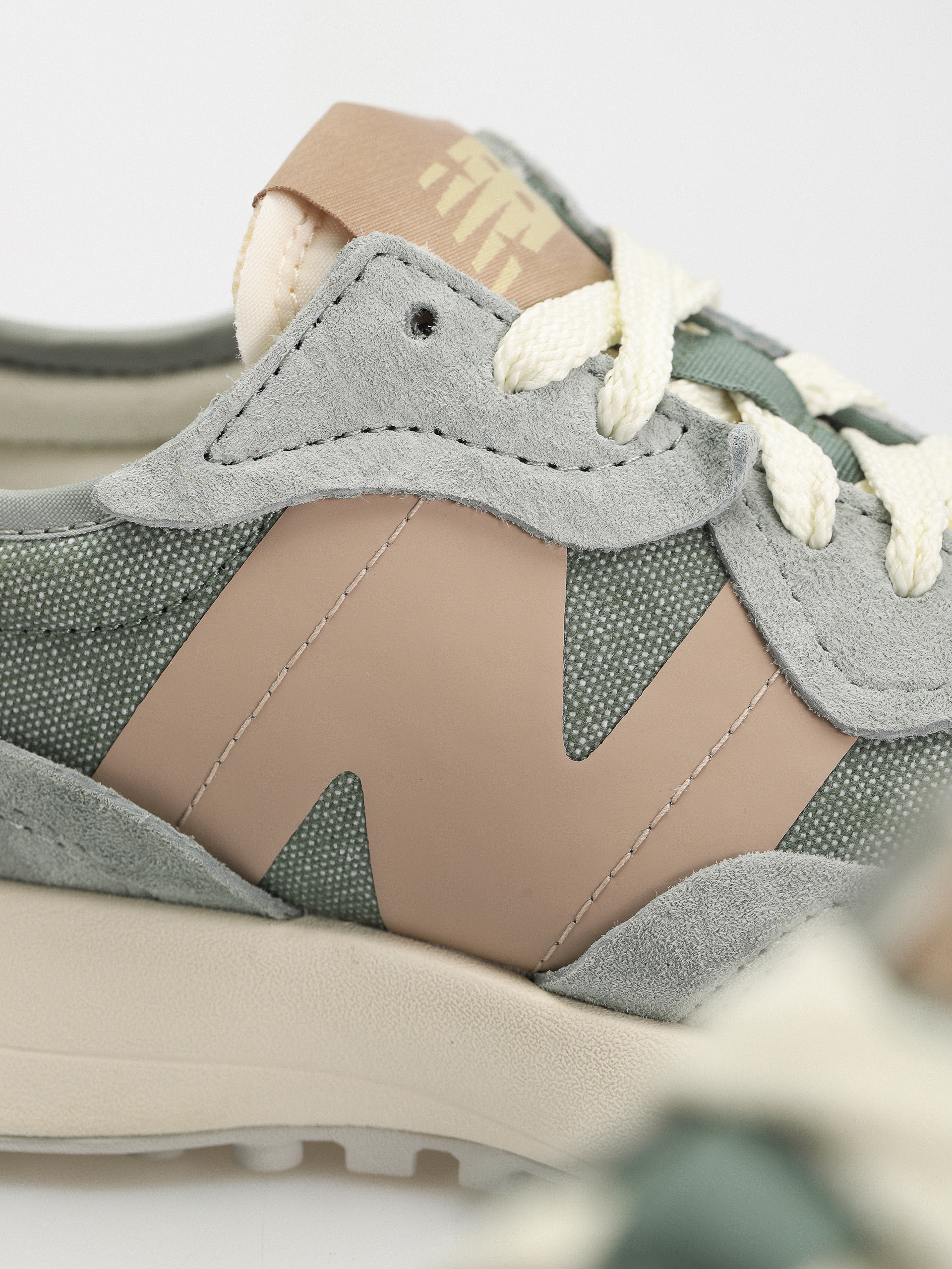 New Balance 327 Shoes (juniper)