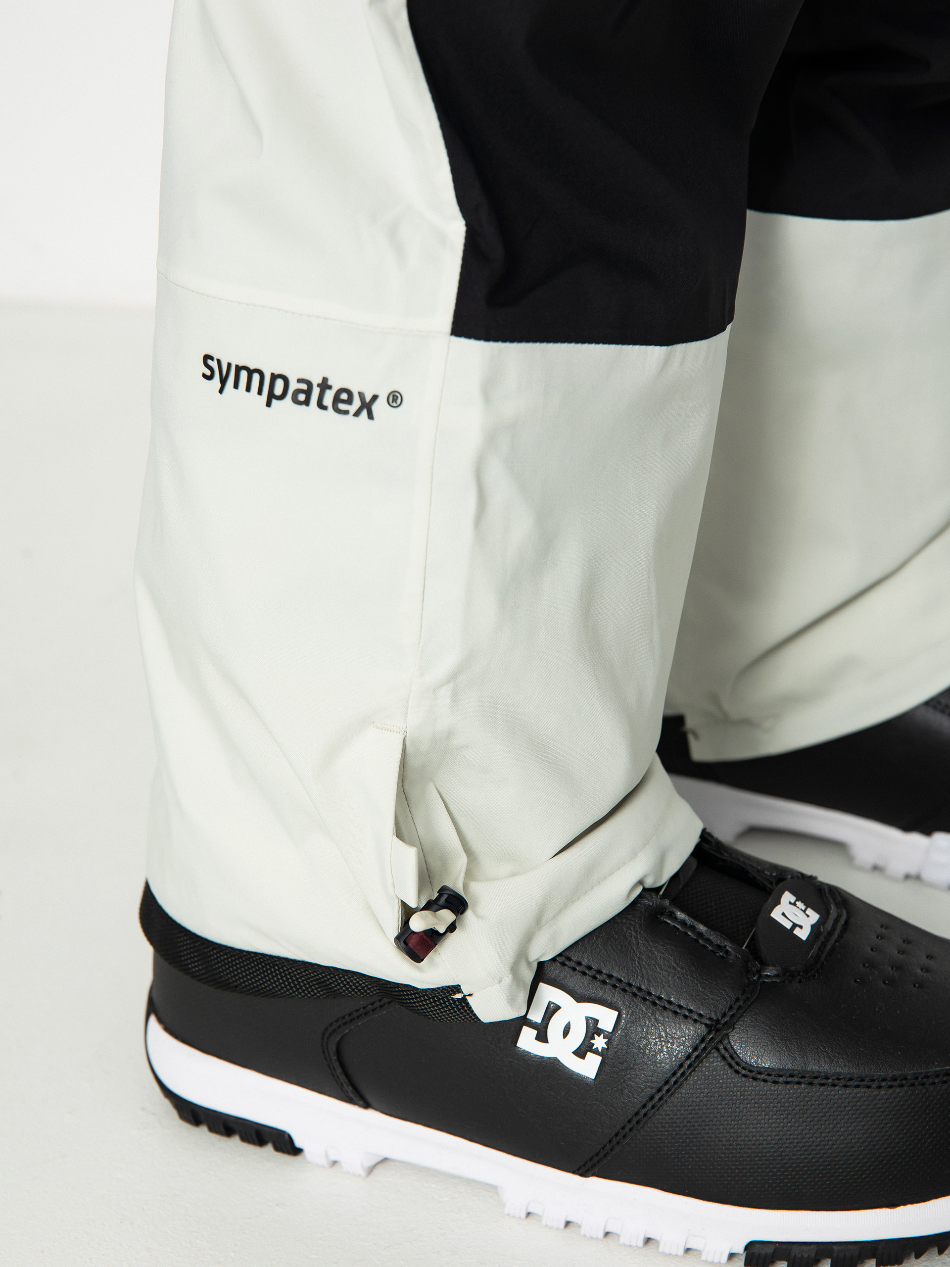 Mens DC Brigade 45K Bib Snowboard pants (silver birch)