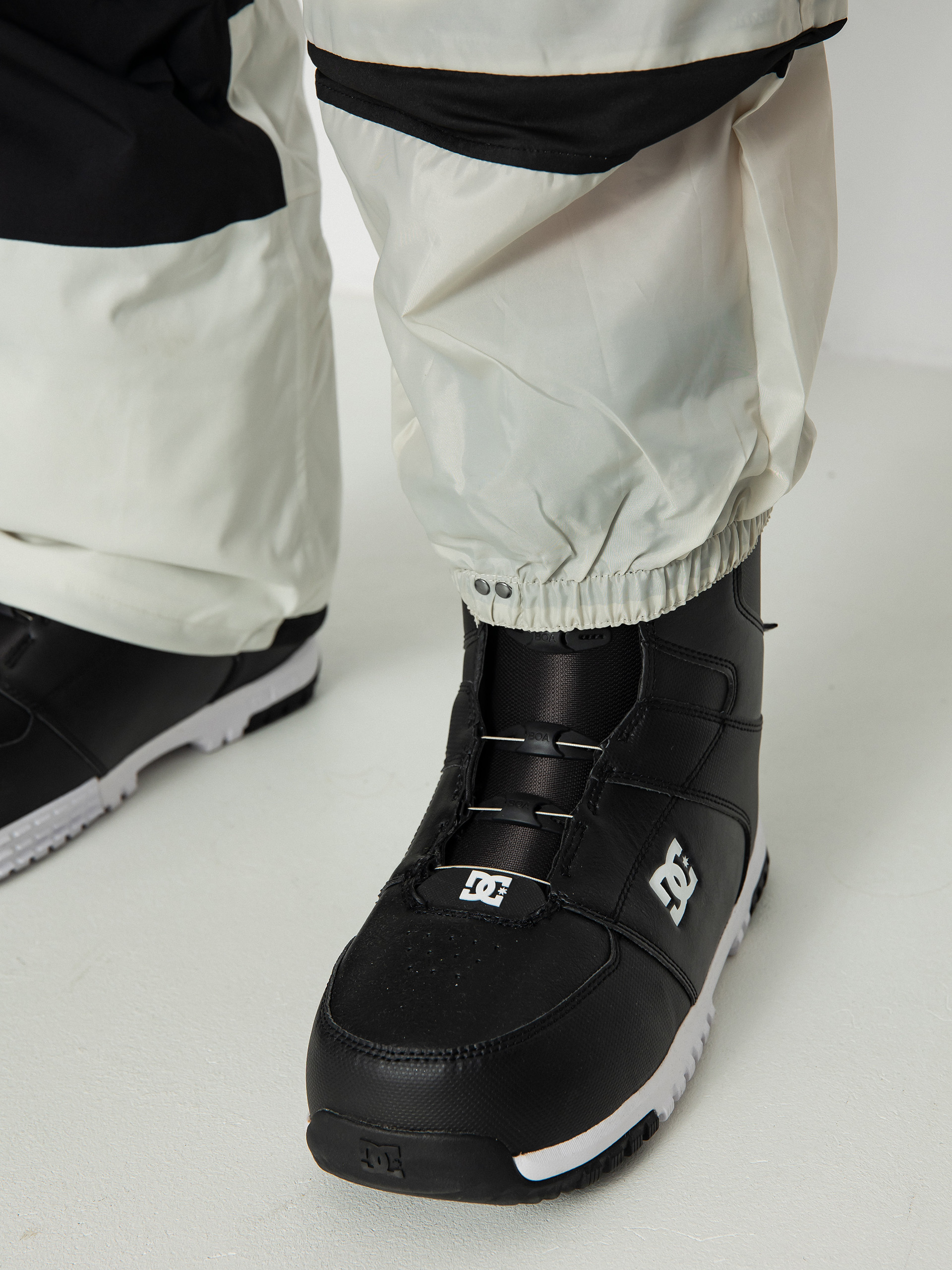 Mens DC Brigade 45K Bib Snowboard pants (silver birch)