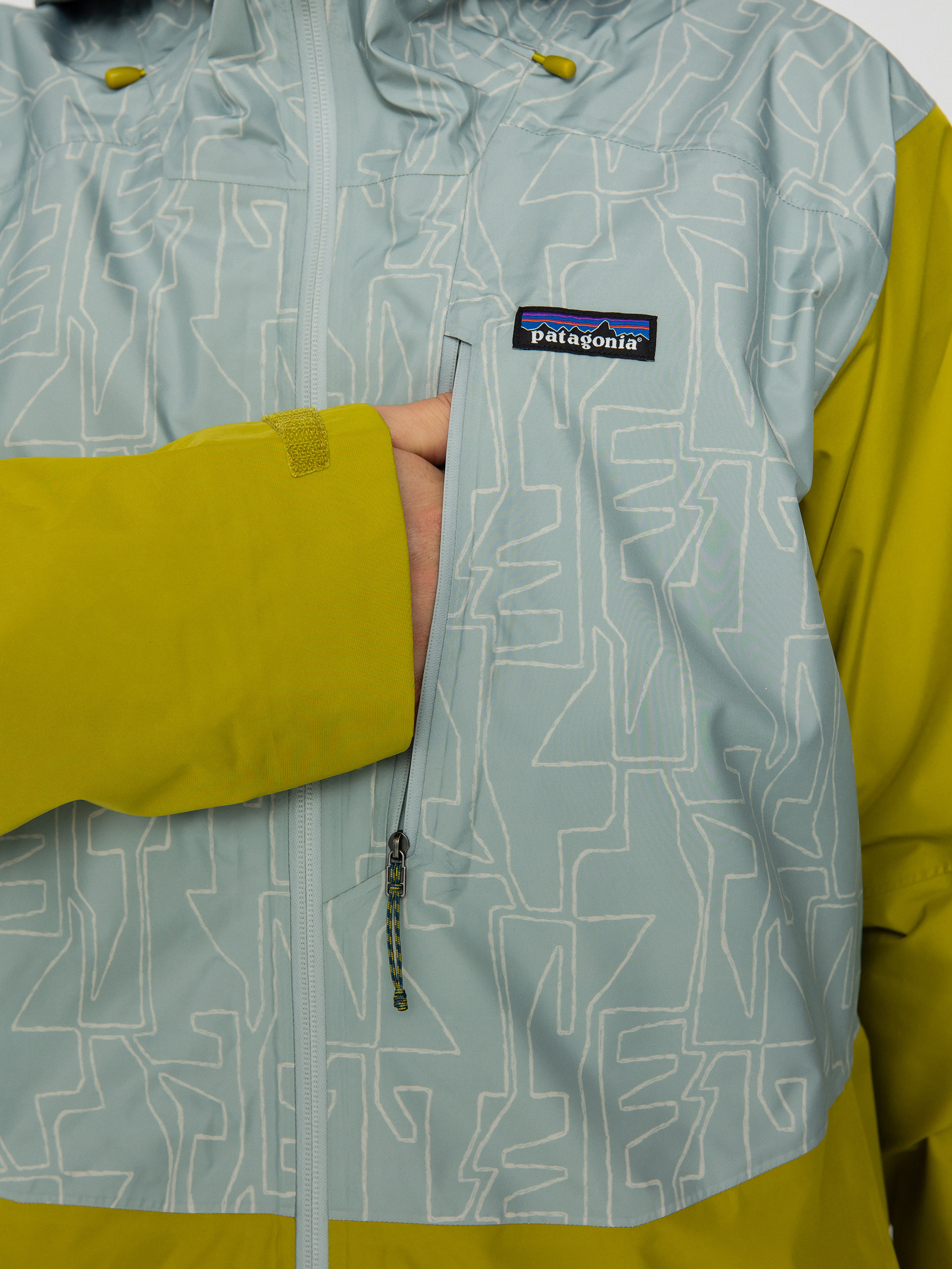 Herren Patagonia Powder Town Snowboardjacke (passage/sleet green)