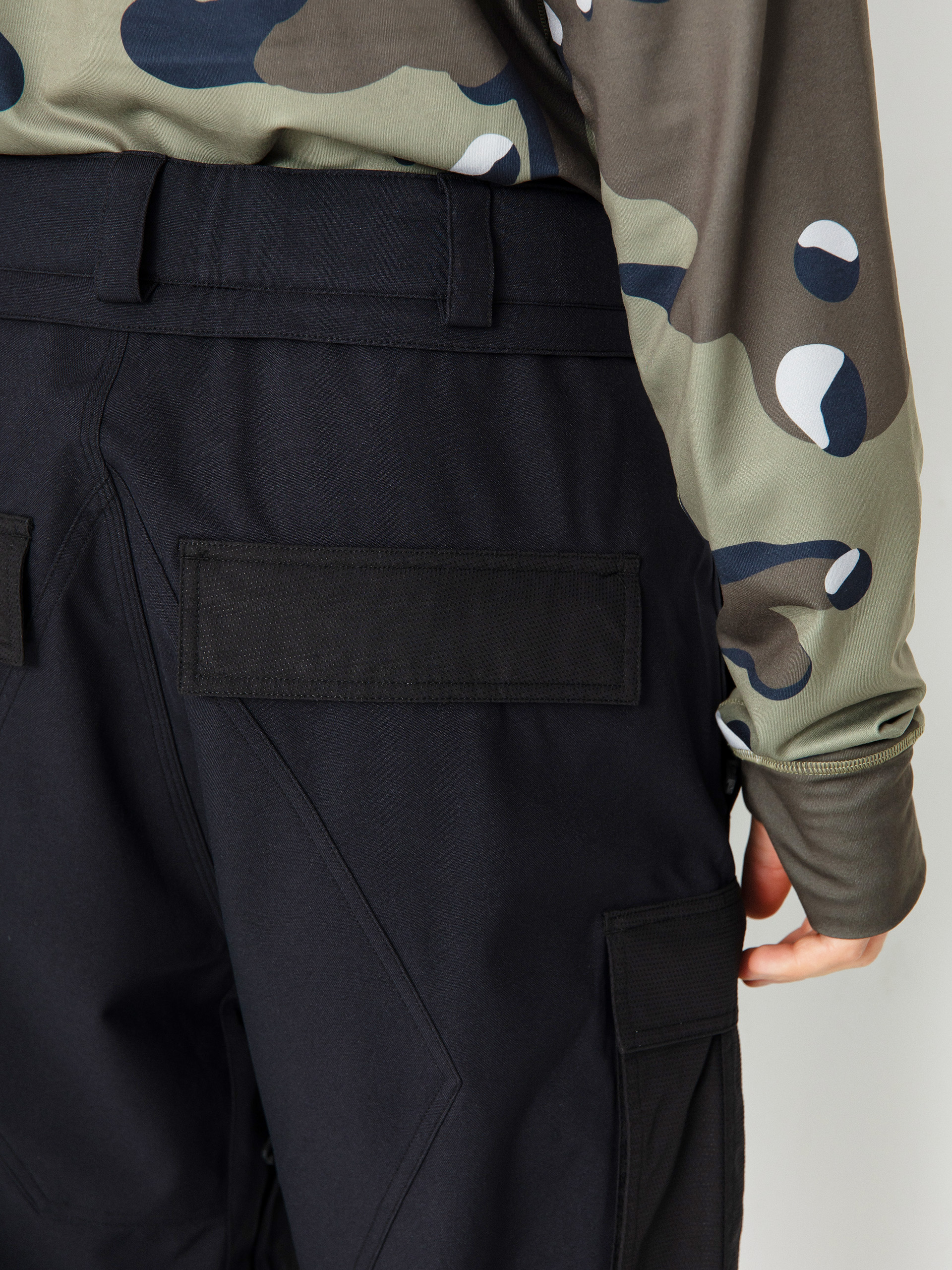 Mens Volcom Nwrk Baggy Snowboard pants (black)