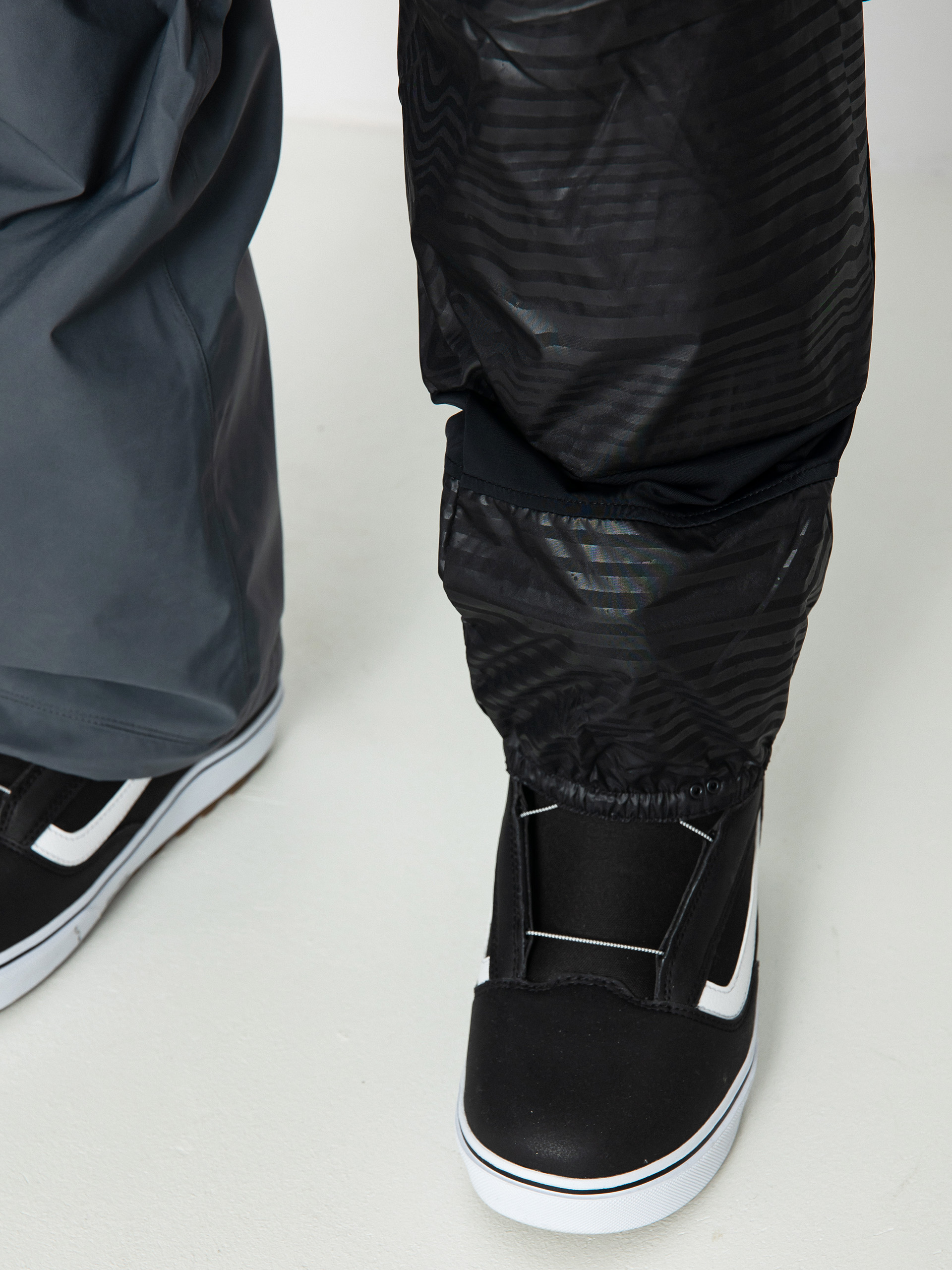 Mens Volcom Stone Stretch Gore Tex Snowboard pants (dark grey)