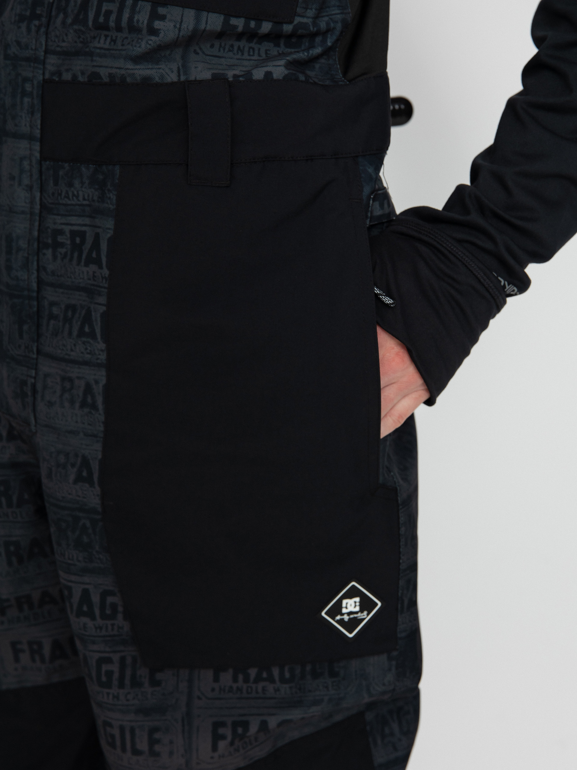 Mens DC Aw Shadow Bib Snowboard pants (black fragile)