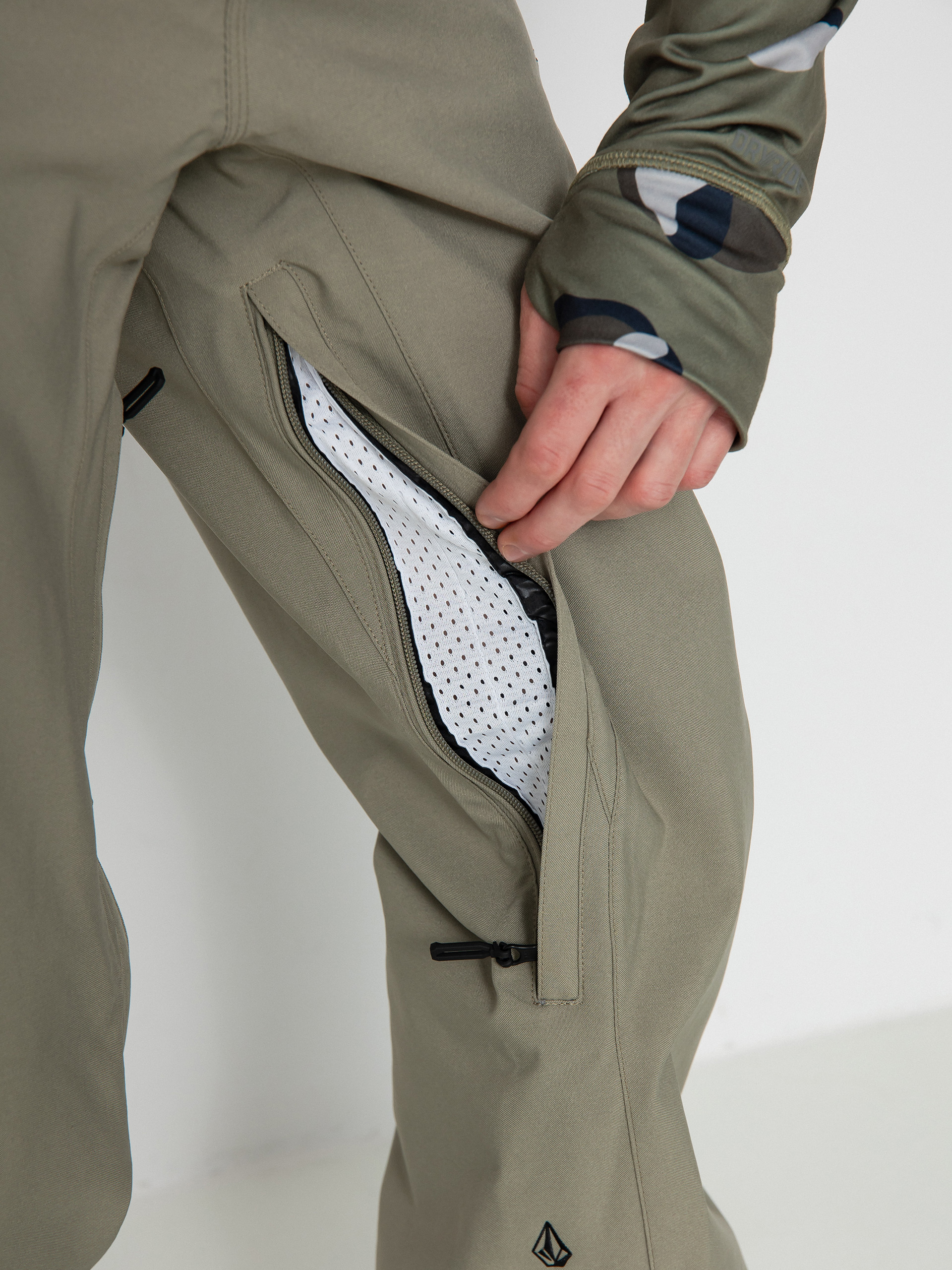 Herren Volcom Freakin Snow Chino Snowboardhose (light military)