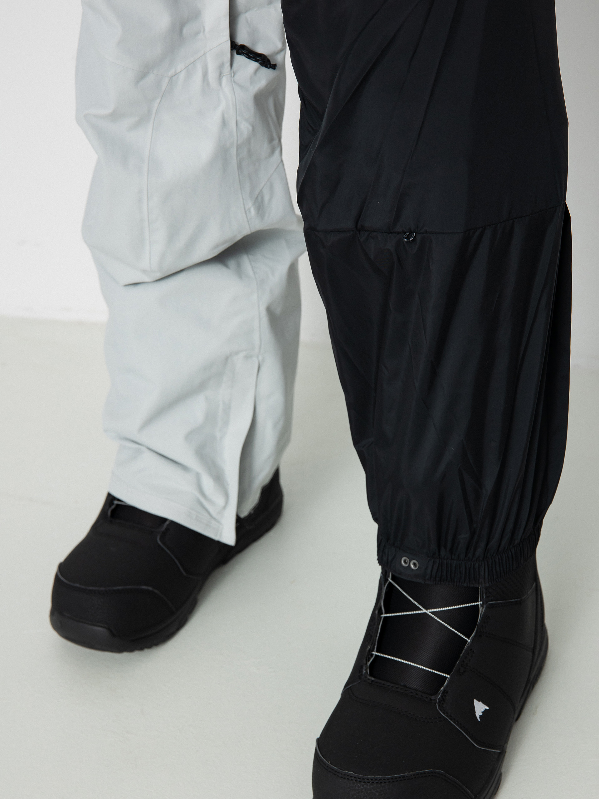 Mens Burton Ak Gore Tex Cyclic Bib Snowboard pants (gray cloud)