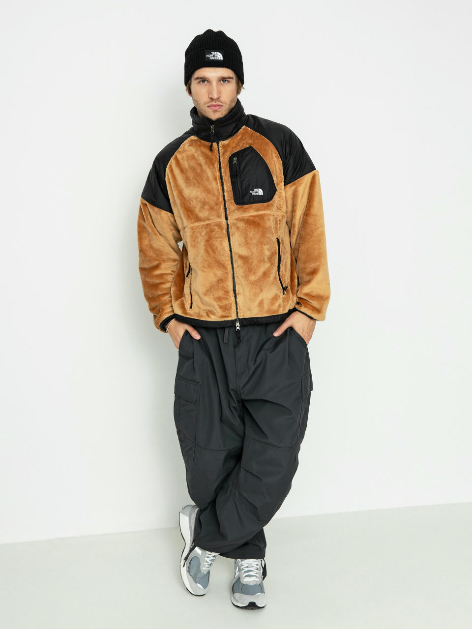 The North Face Versa Velour Jacke (almond butter/tnf black)