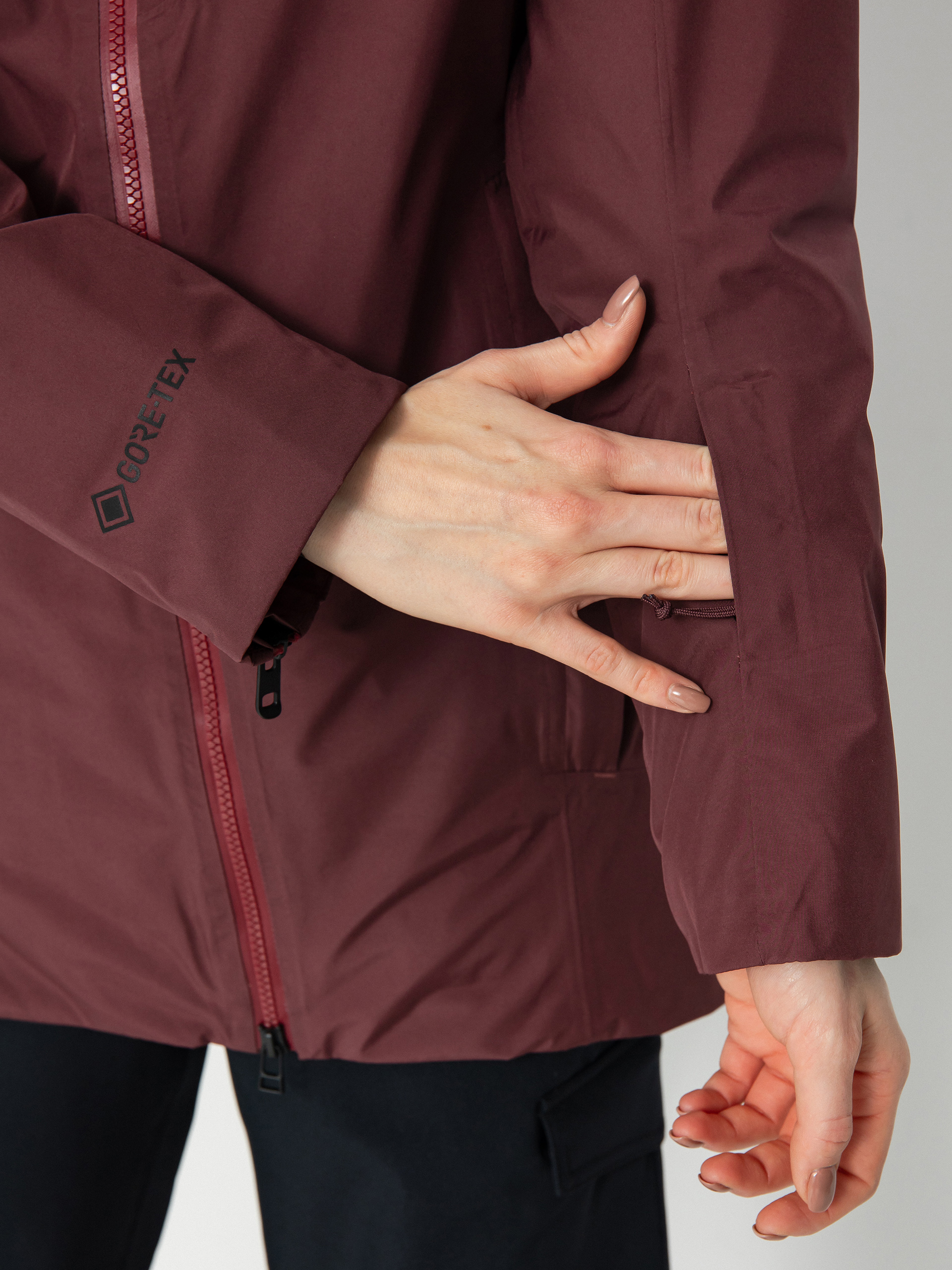 Damen Burton Pillowline Gore Tex Snowboardjacke (almandine)