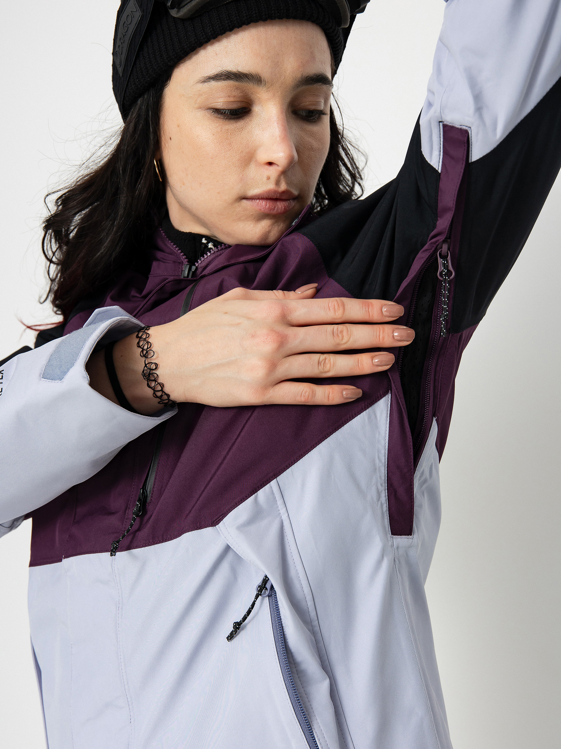 Womens Volcom V.Co Aris Ins Gore Snowboard jacket (blackberry)