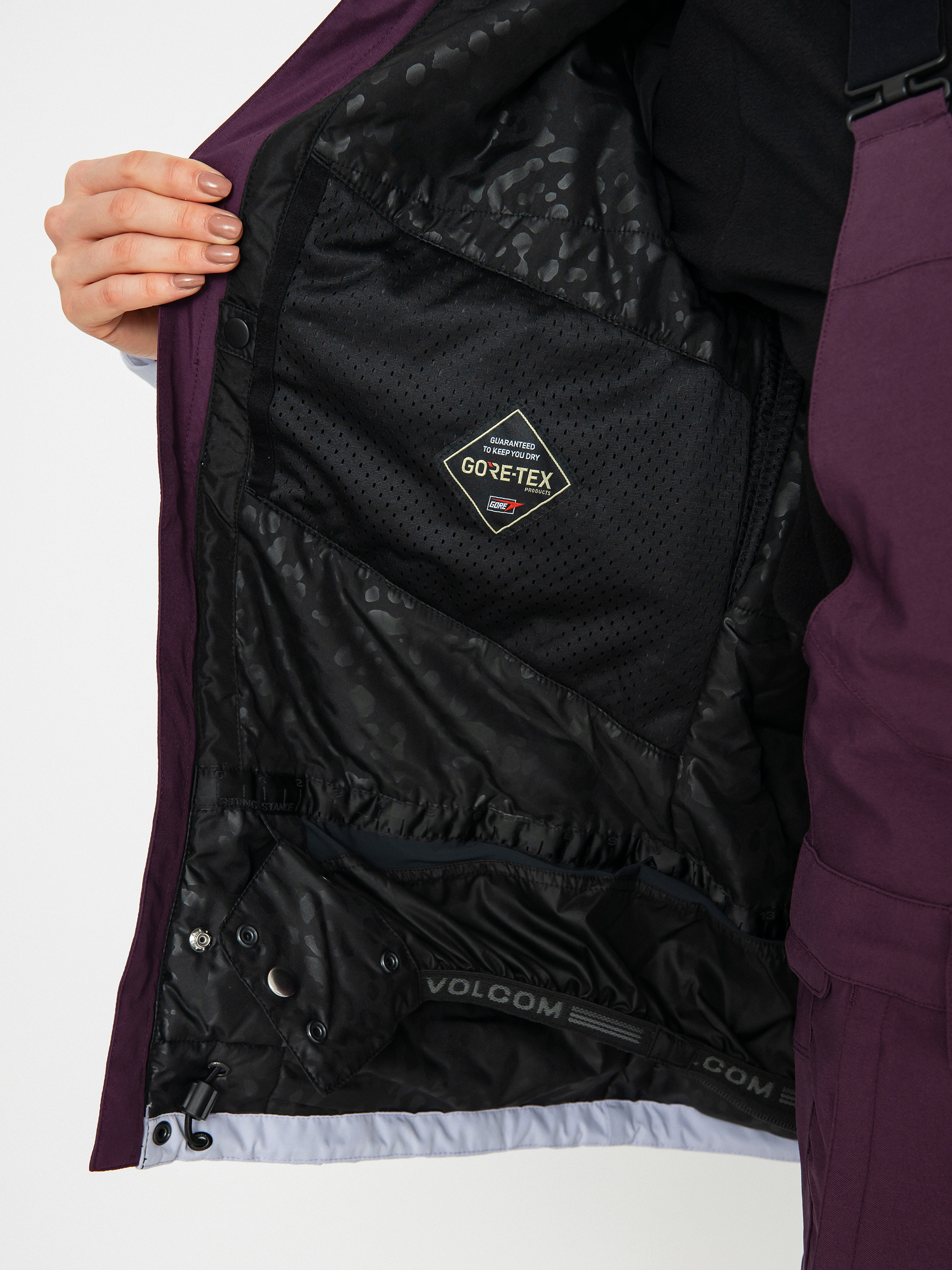 Womens Volcom V.Co Aris Ins Gore Snowboard jacket (blackberry)
