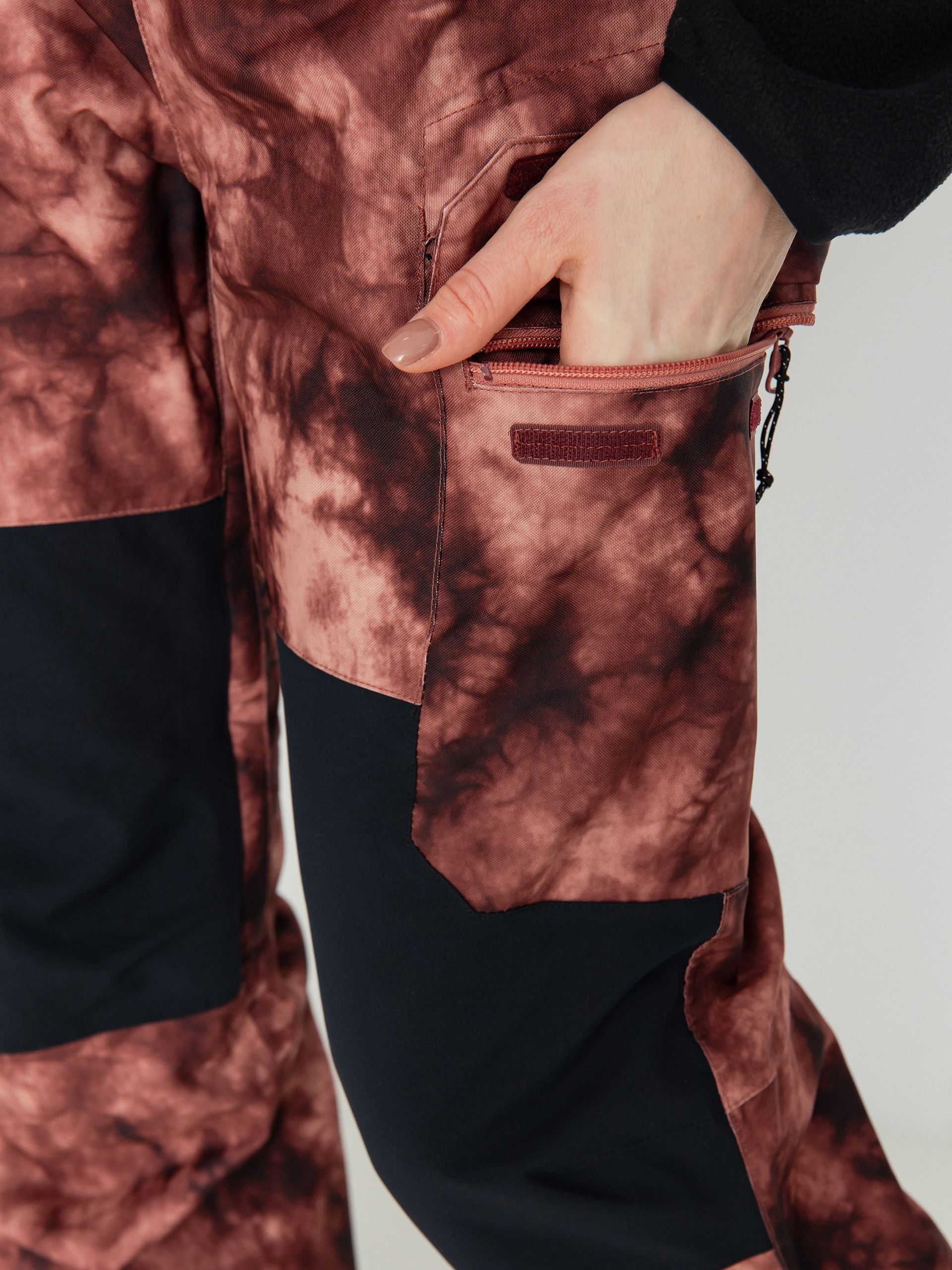 Womens Volcom Creston 3Dstretch Bib Overall Snowboard pants (pink salt wash)