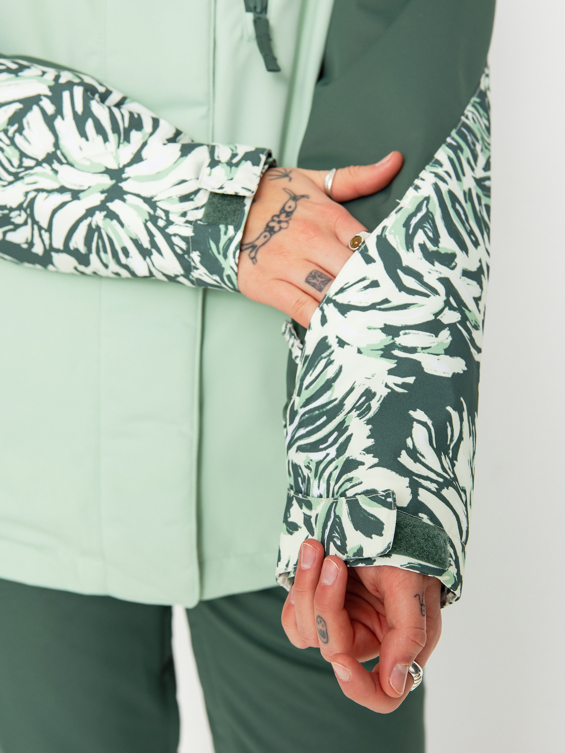 Womens Roxy Jetty Block Snowboard jacket (dark forest wild)